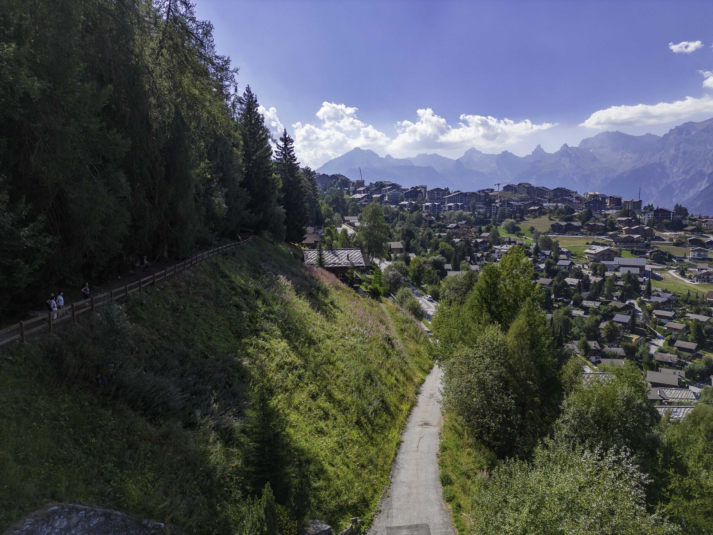 Photo 10
