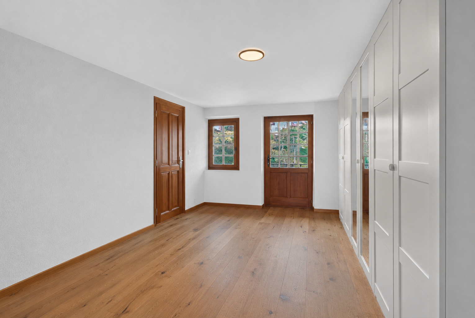 Interior view 4