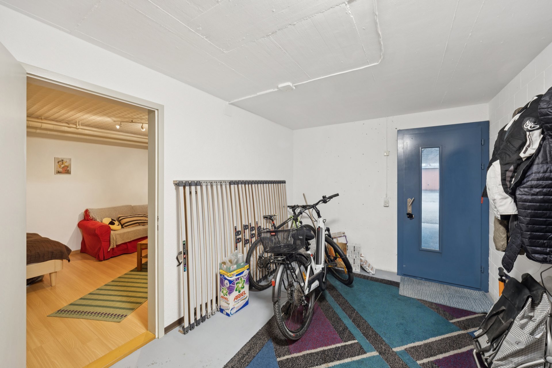 Entrance from the parking lot Entrance from the parking lot