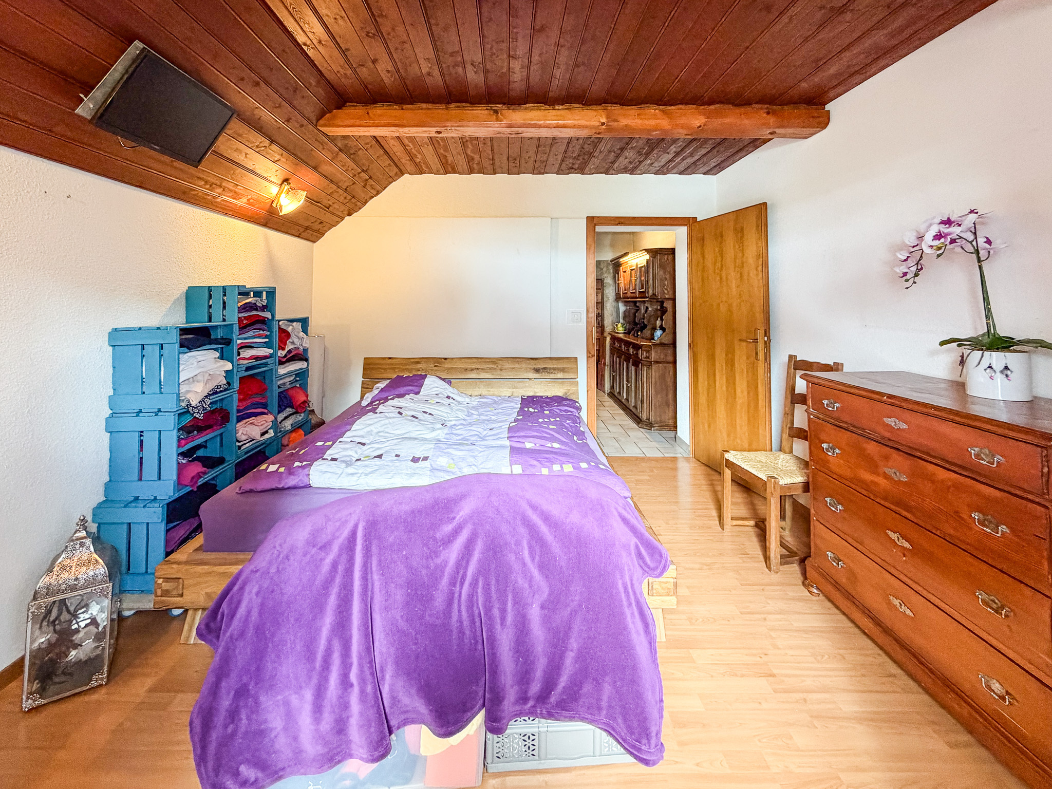 Rez inférieur duplex - chambre N°1