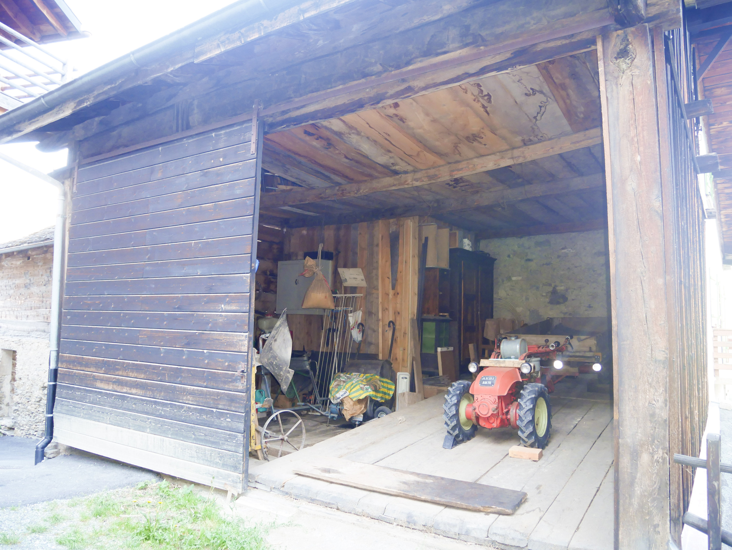 Exterior view 10