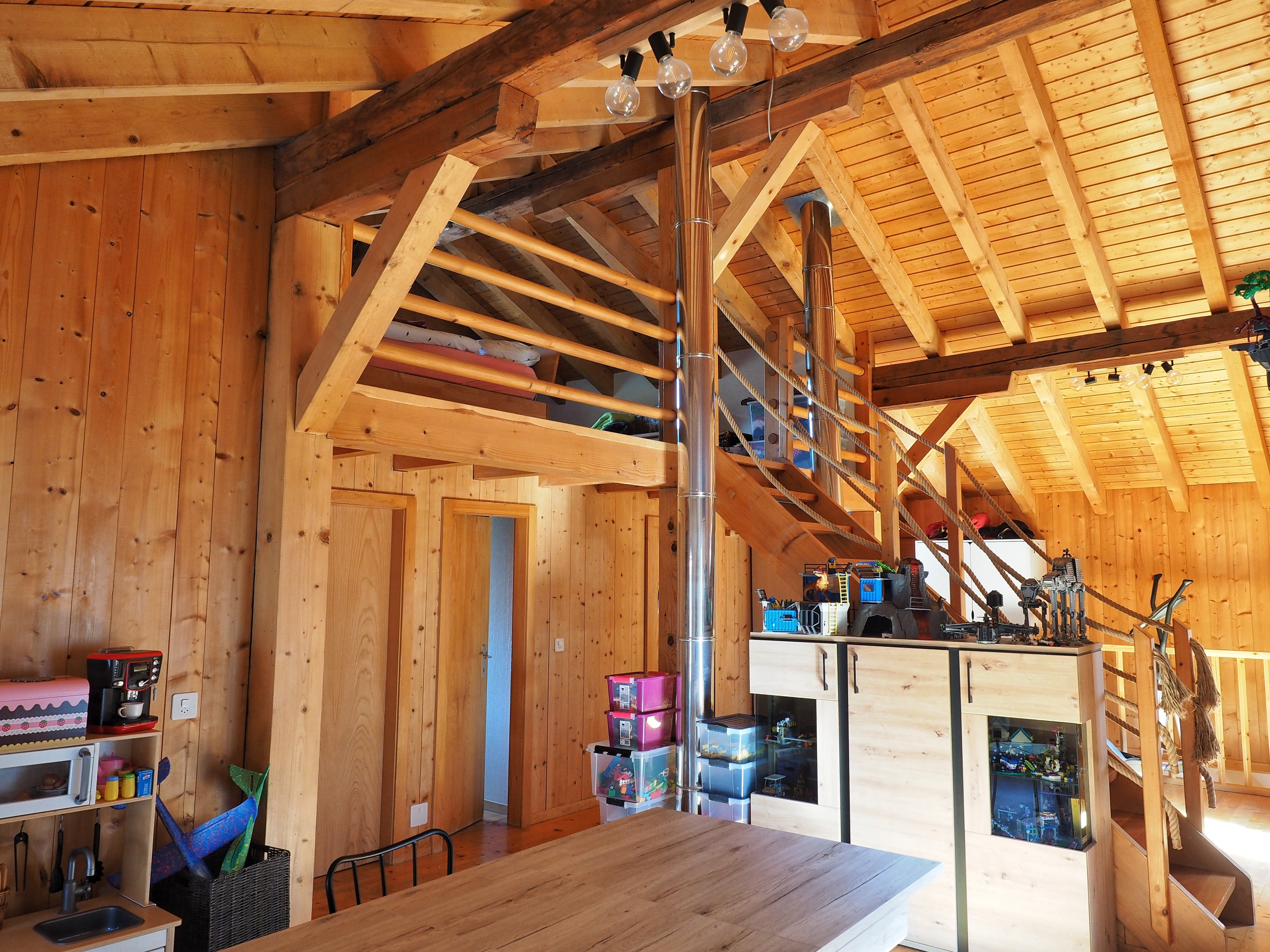 Interior view 9