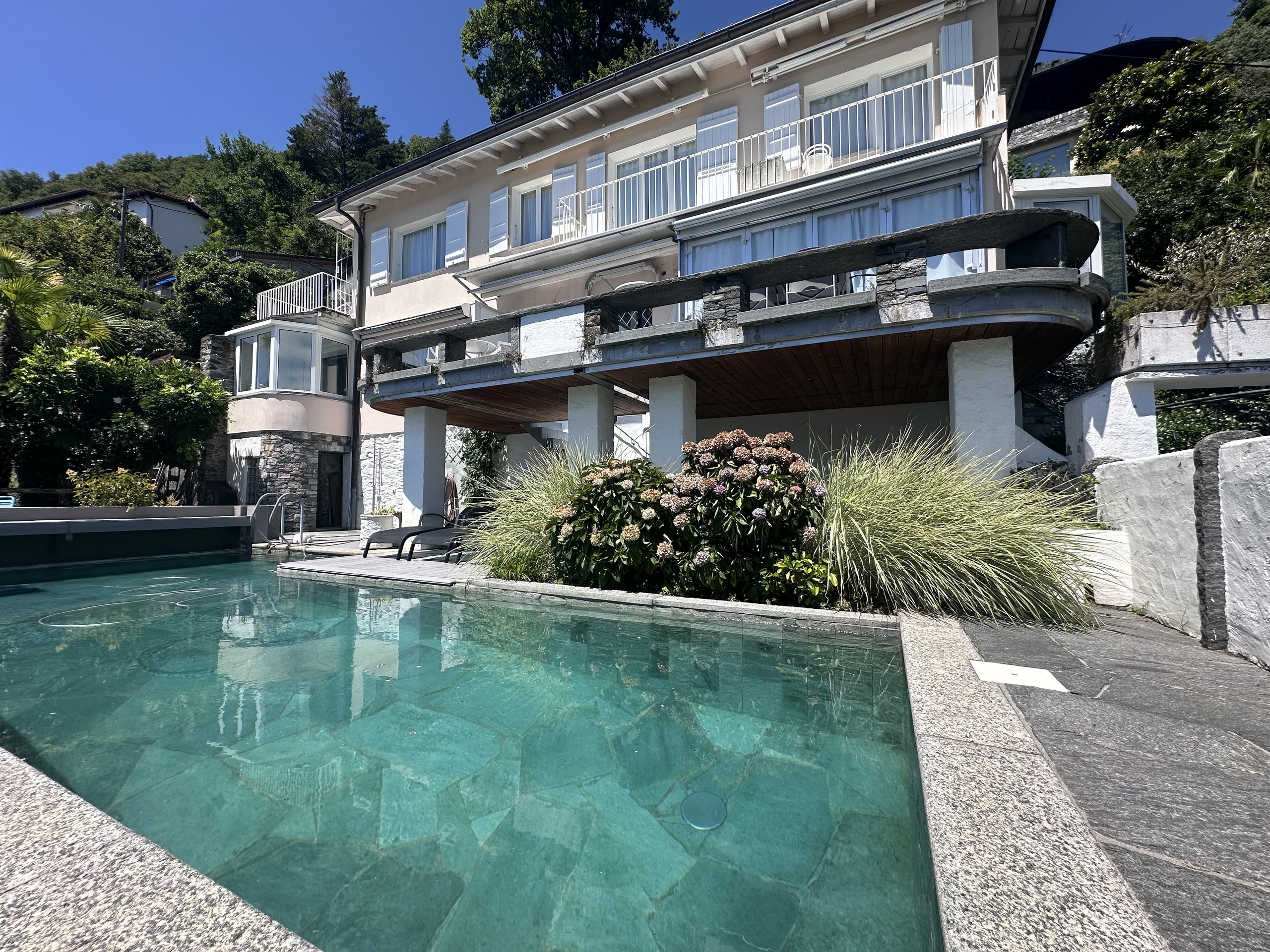 Exterior view 1
