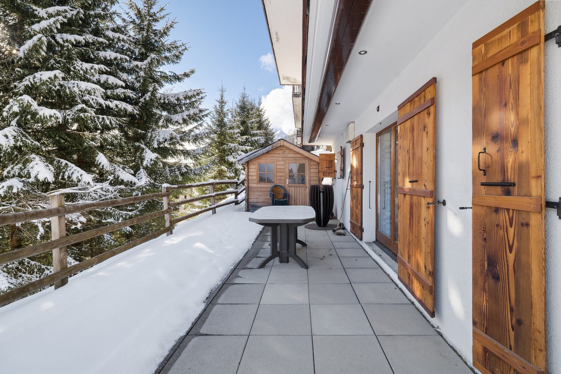 Terrace on lower 2nd floor