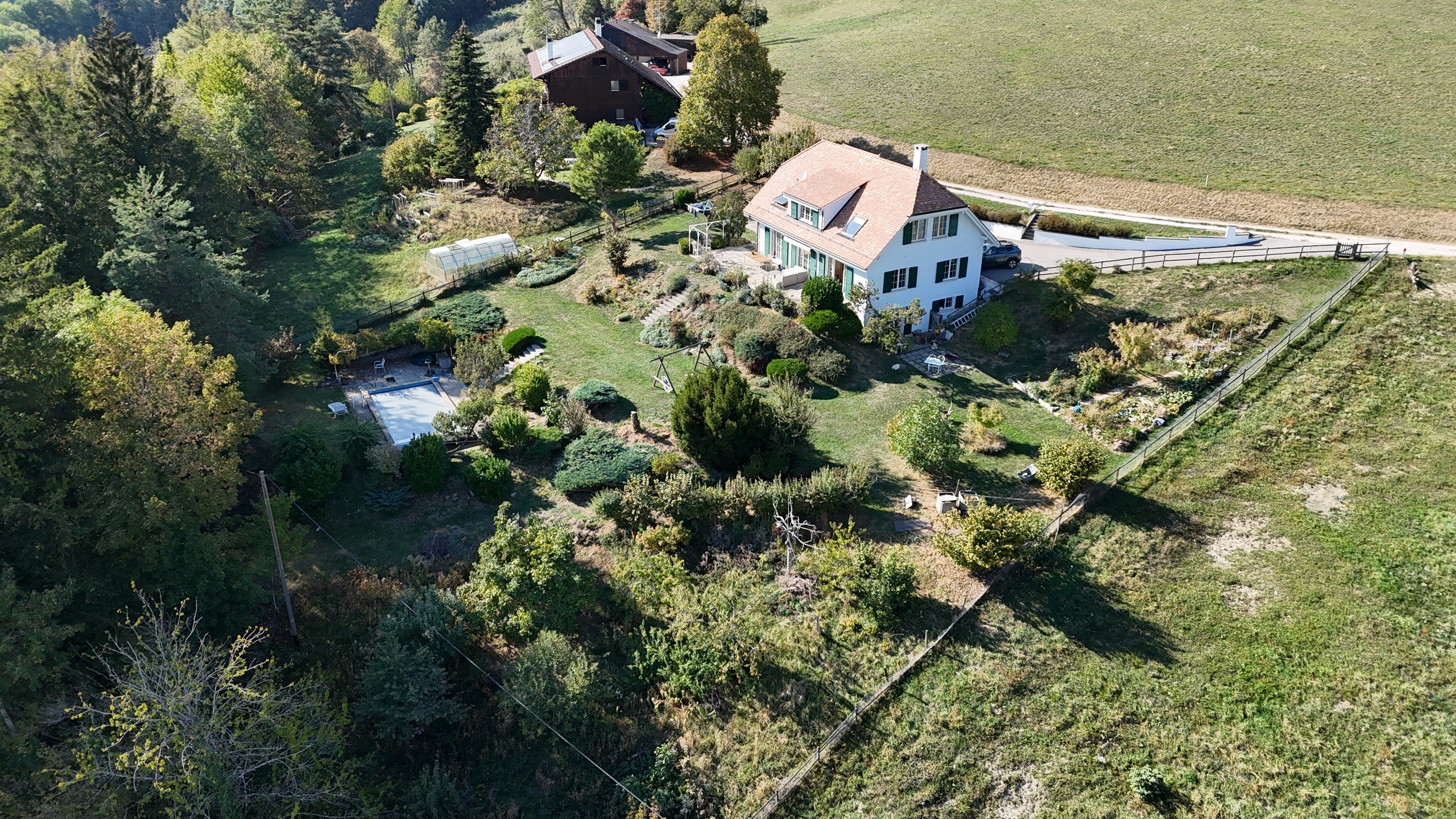 Exterior view 2