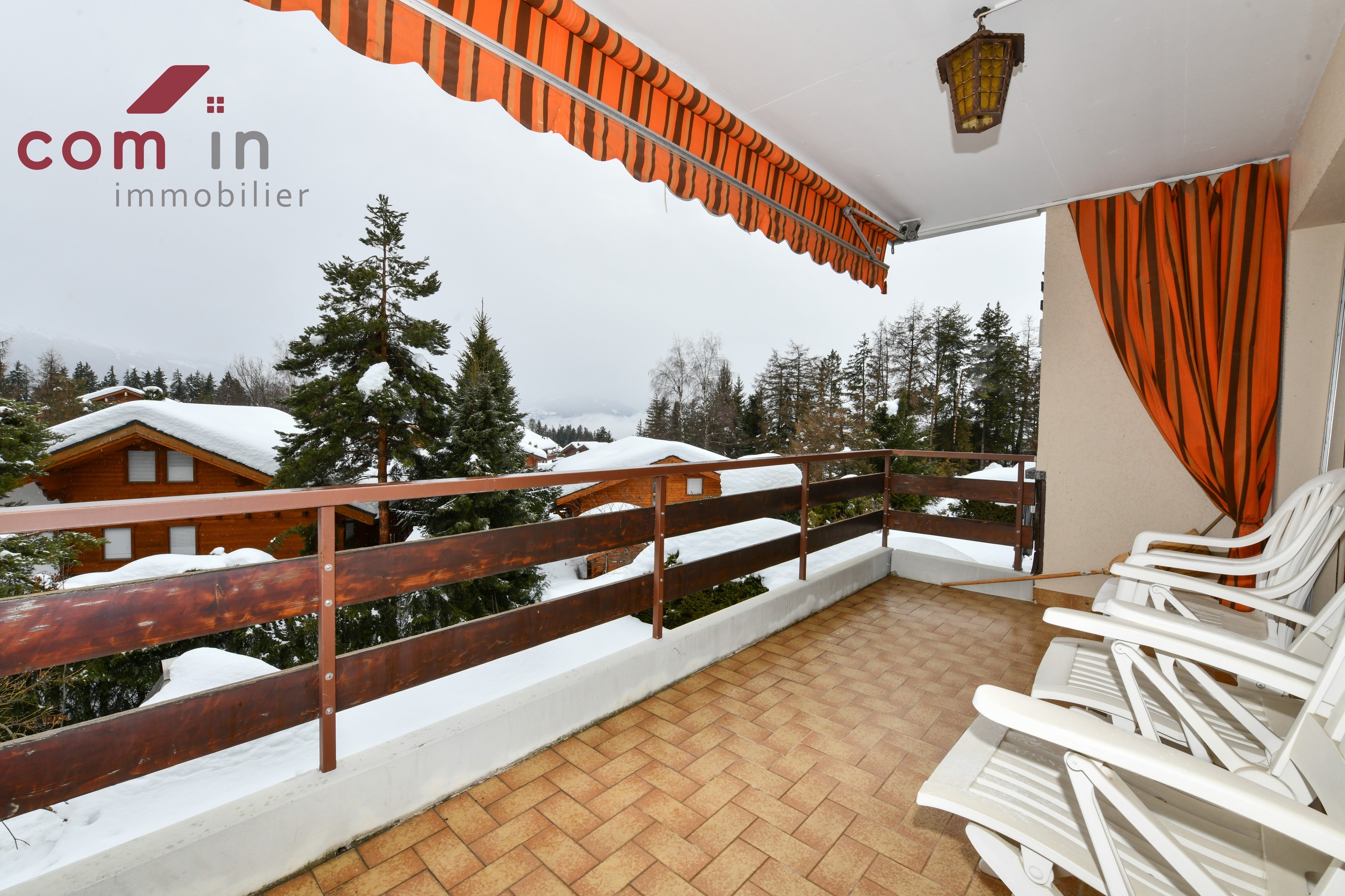 agréable balcon de 10 m2 (2x5)