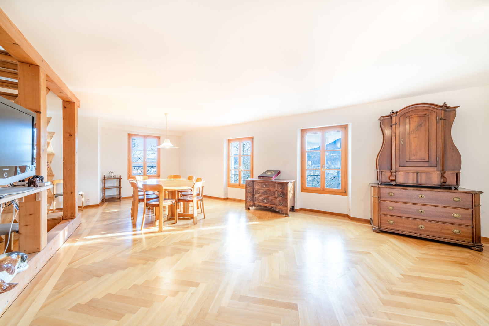 Zimmer mit schönem Parkettboden