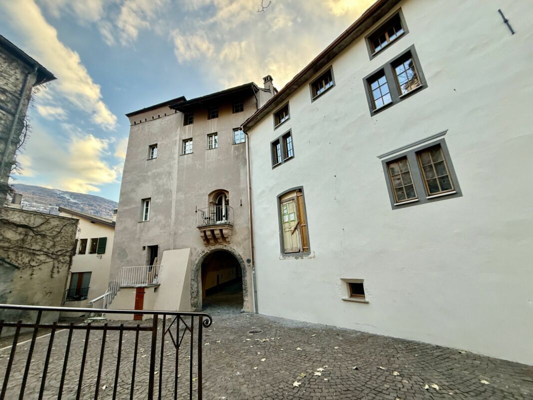 Entrée de la maison Platea