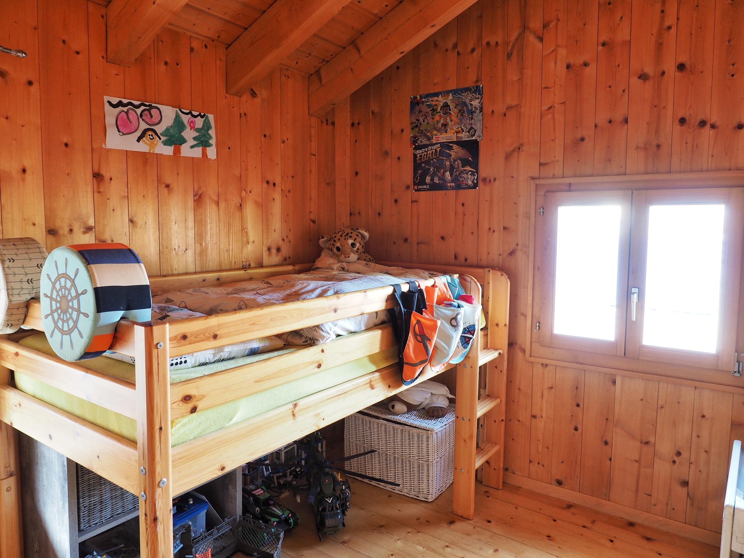 Interior view 10