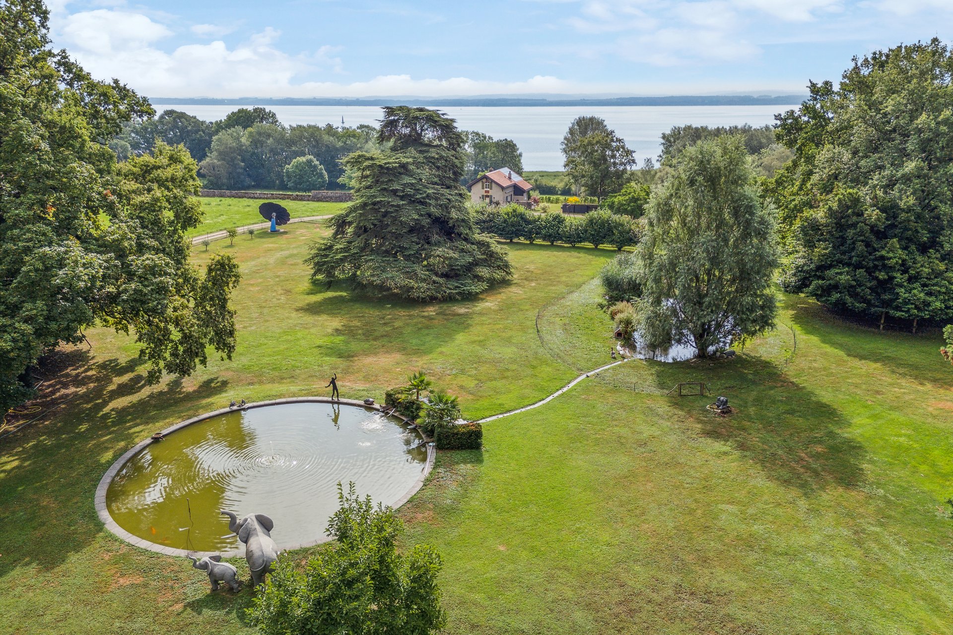 Large garden with pond Large garden with pond