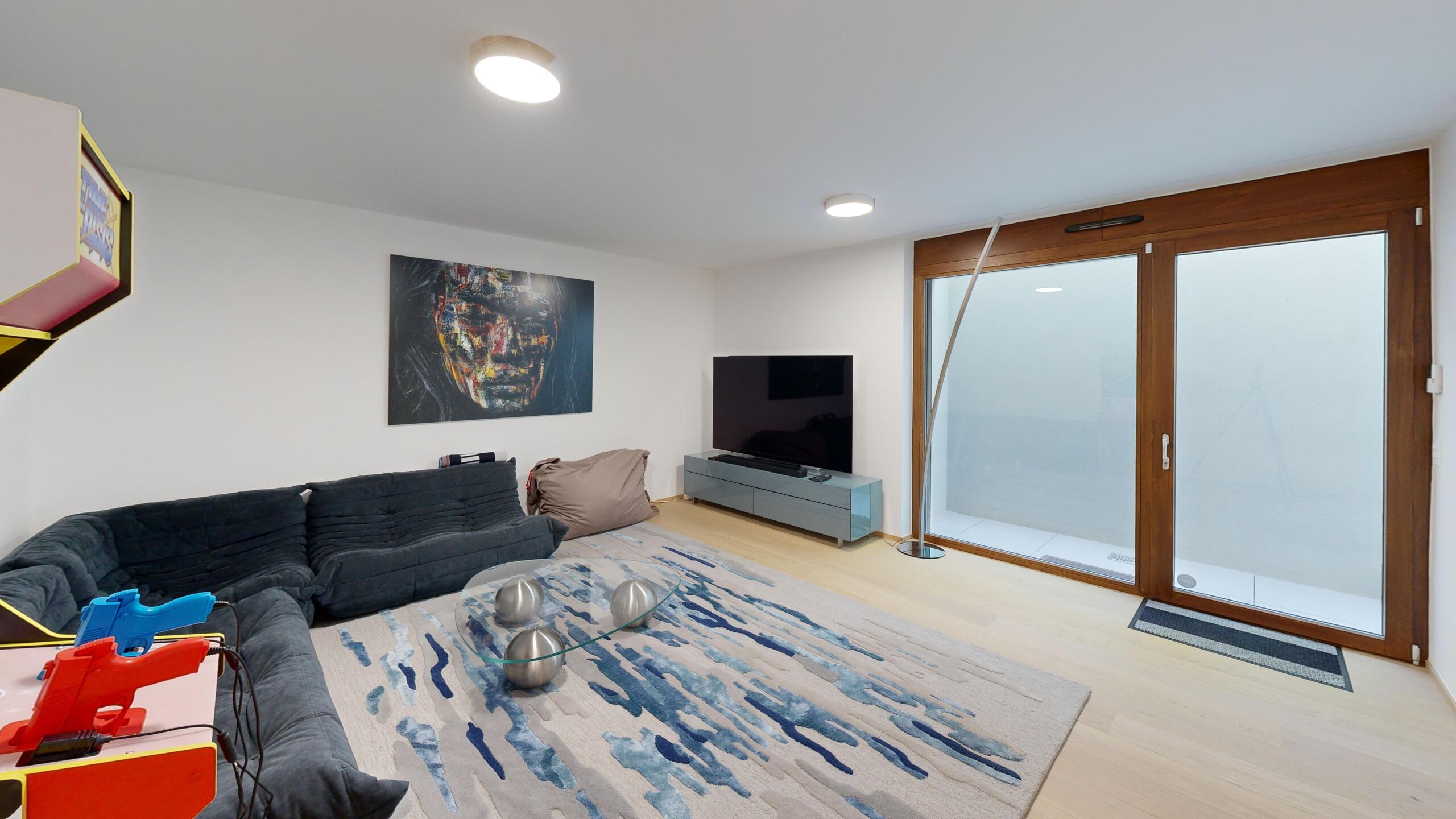 Interior view 9