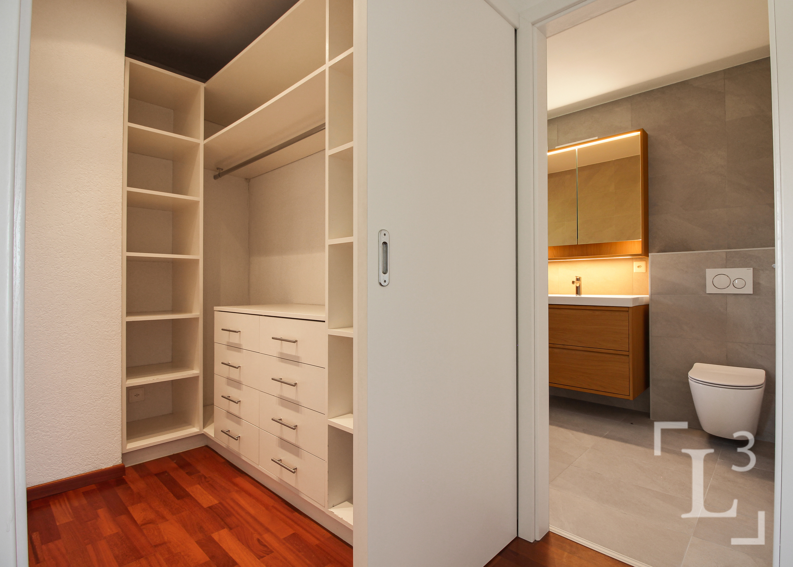 Dressing - Salle de bain (Suite parentale)