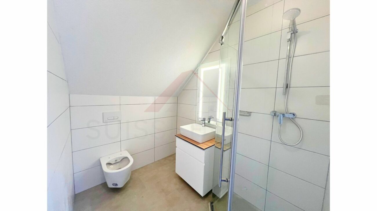 Badezimmer mit Dusche ? Salle de bains avec douche