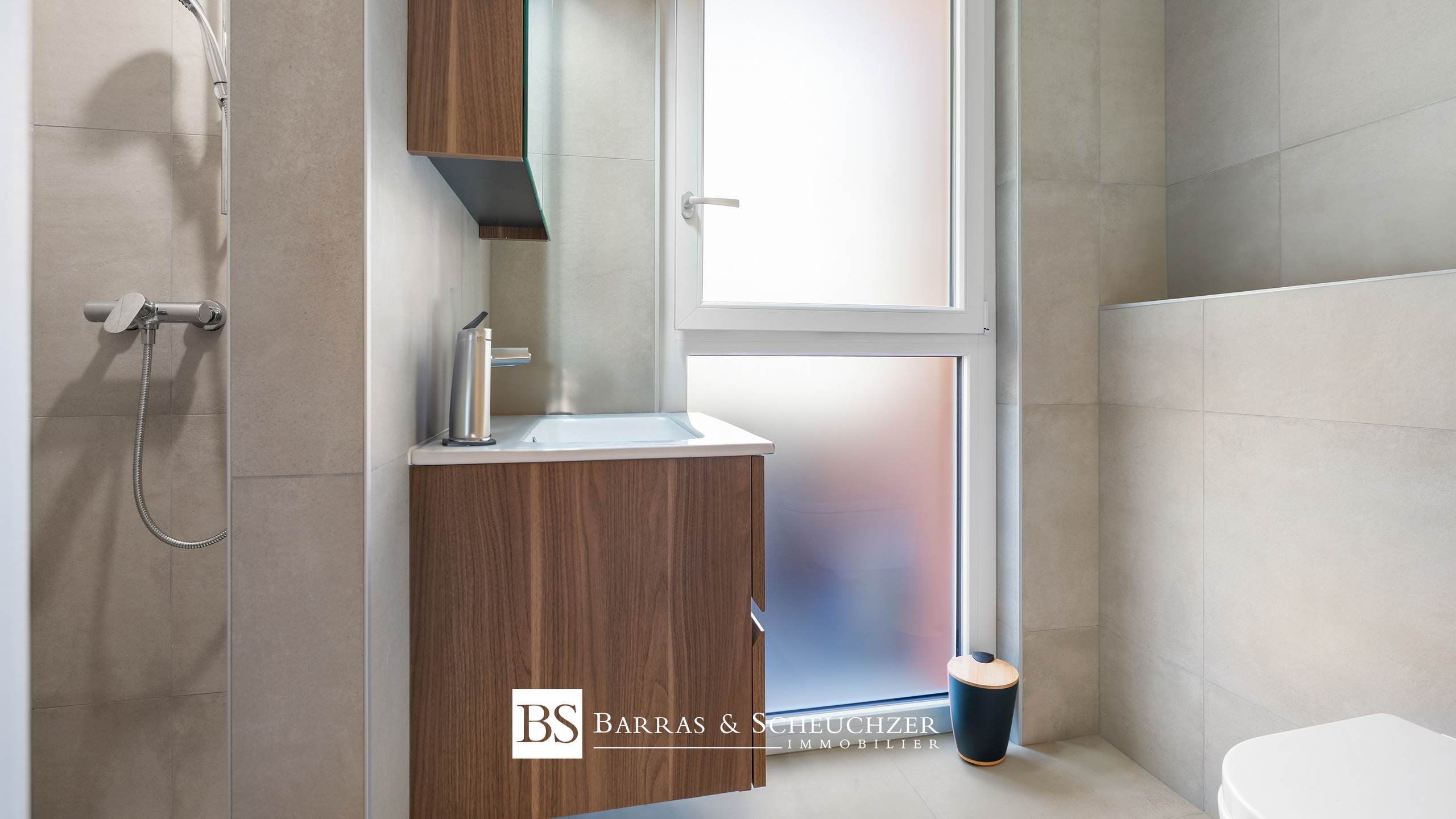 2.5 pièces annexe - Salle de douche