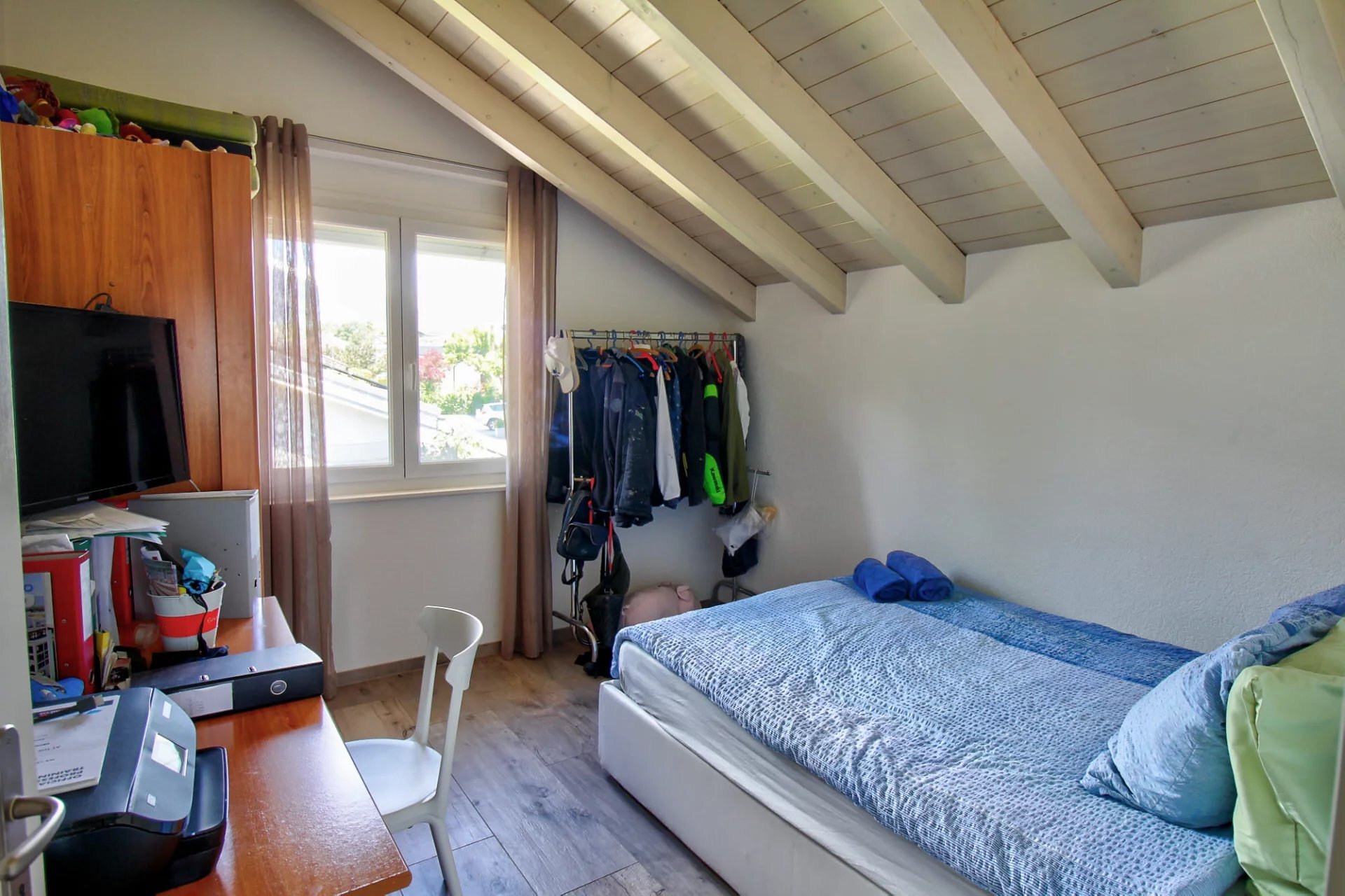 Photo 10