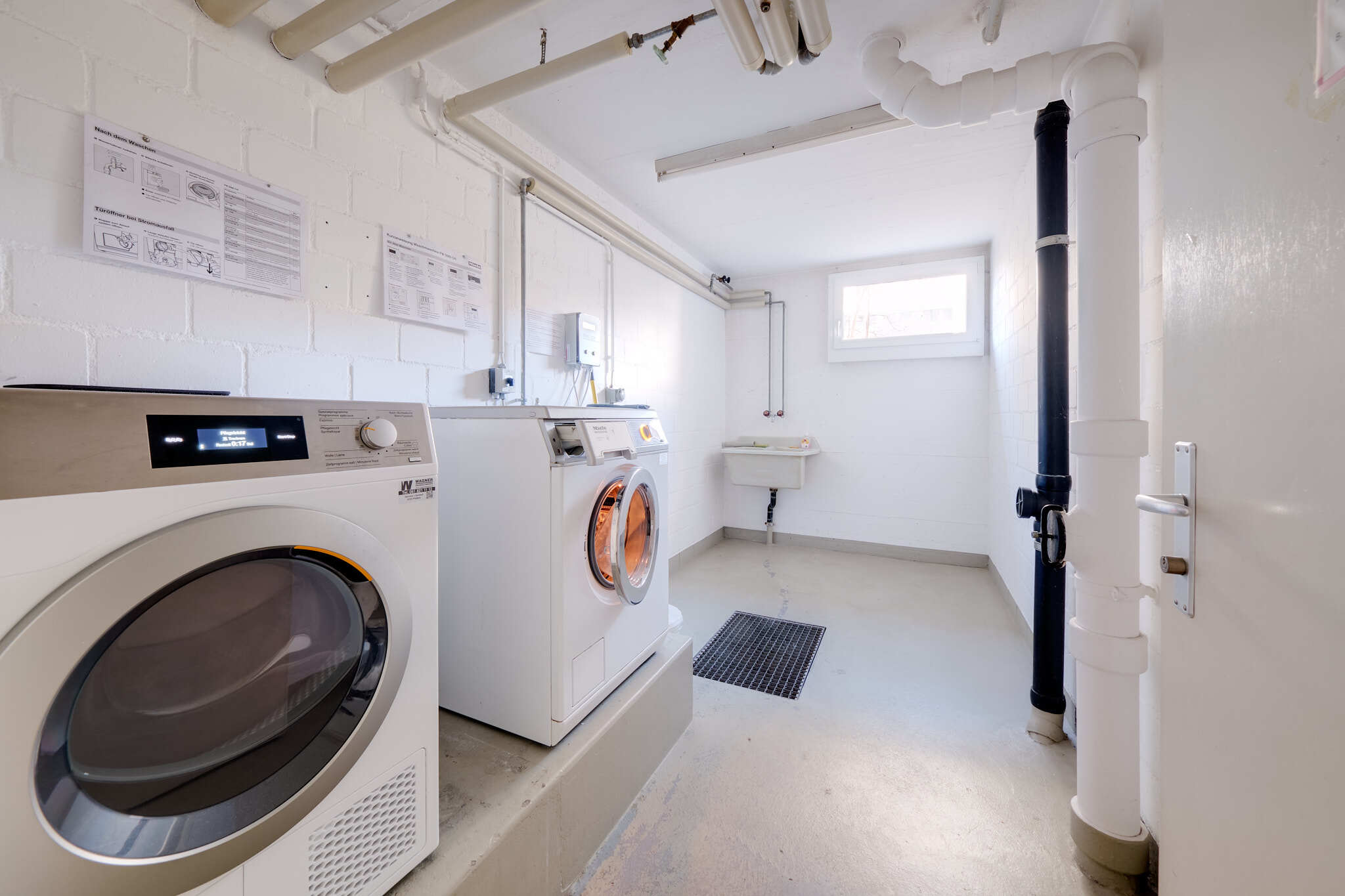 Gemeinschaftswaschküche für 6 Parteien