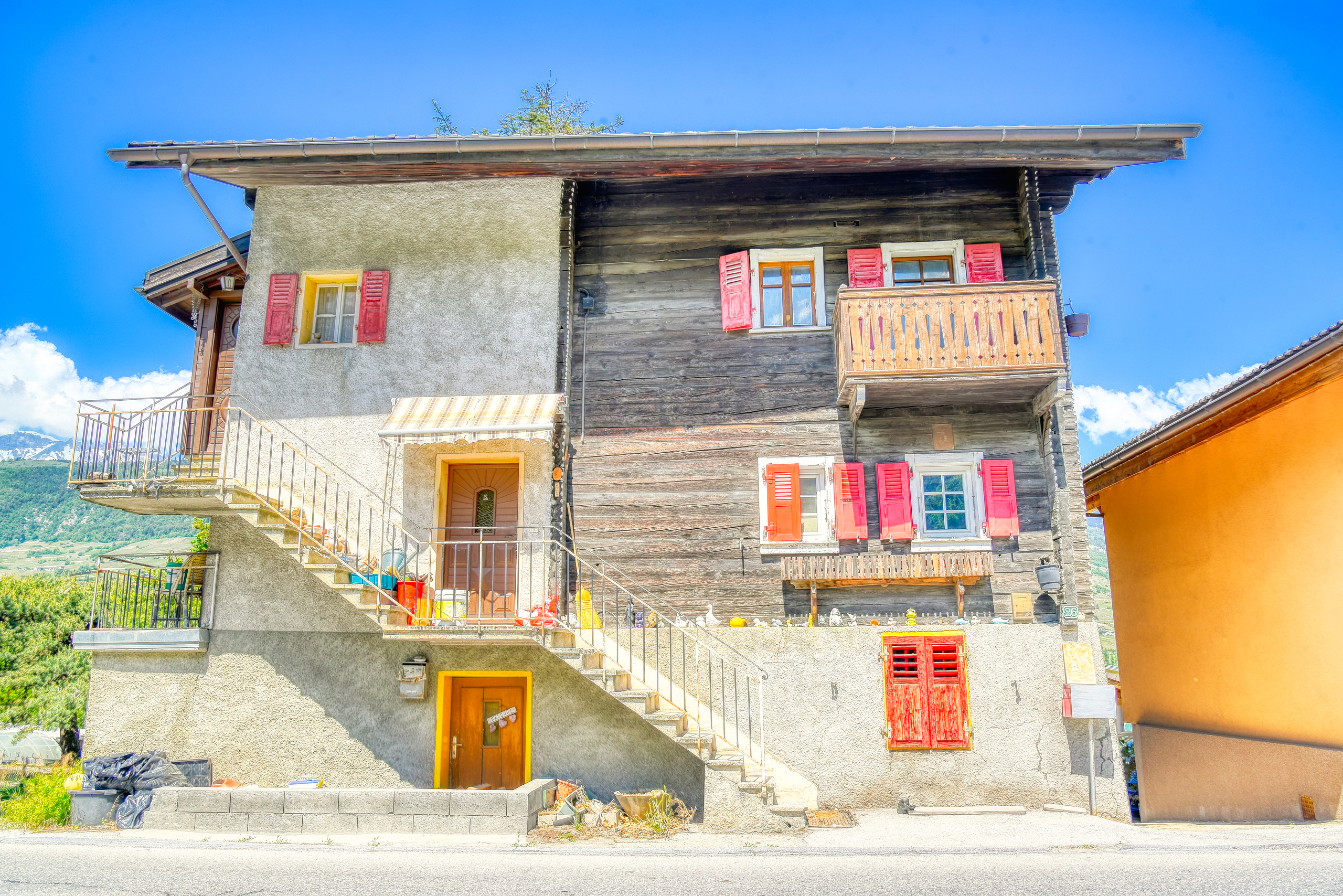 Gebäude mit 3 Wohnungen in Réchy