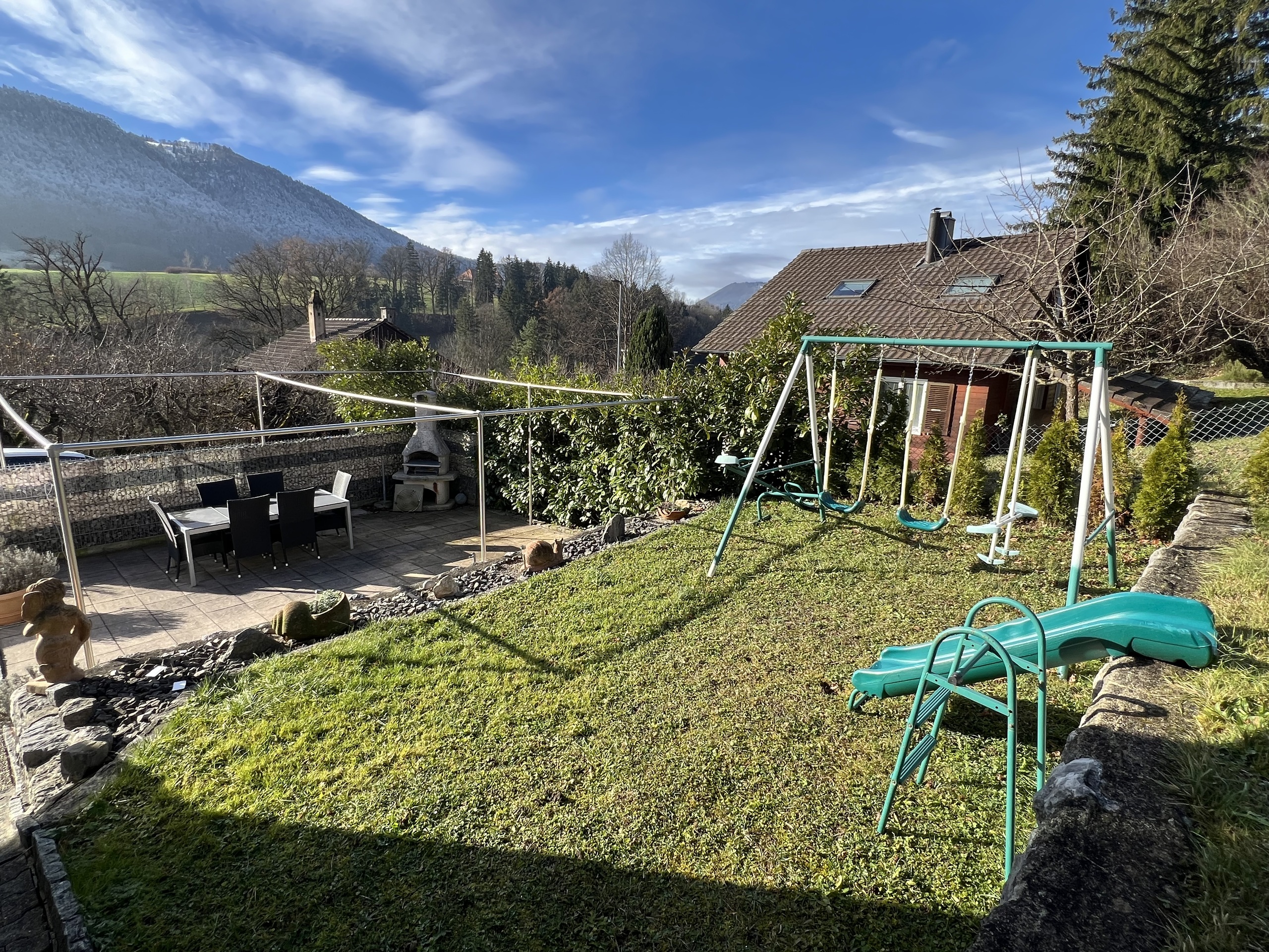 Terrain avec terrasse