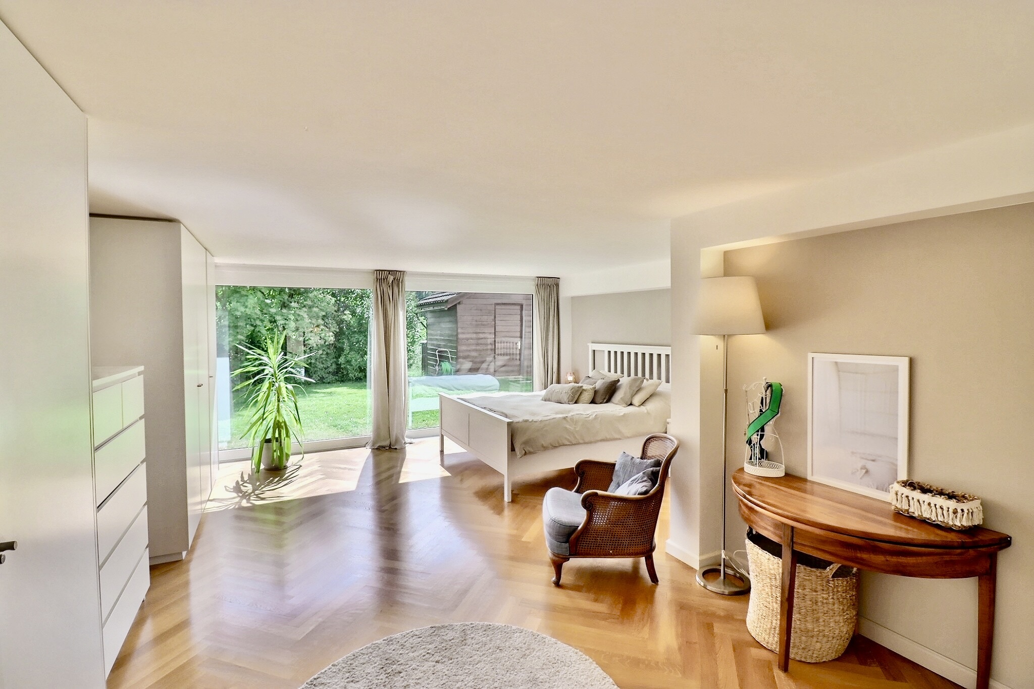Interior view 3