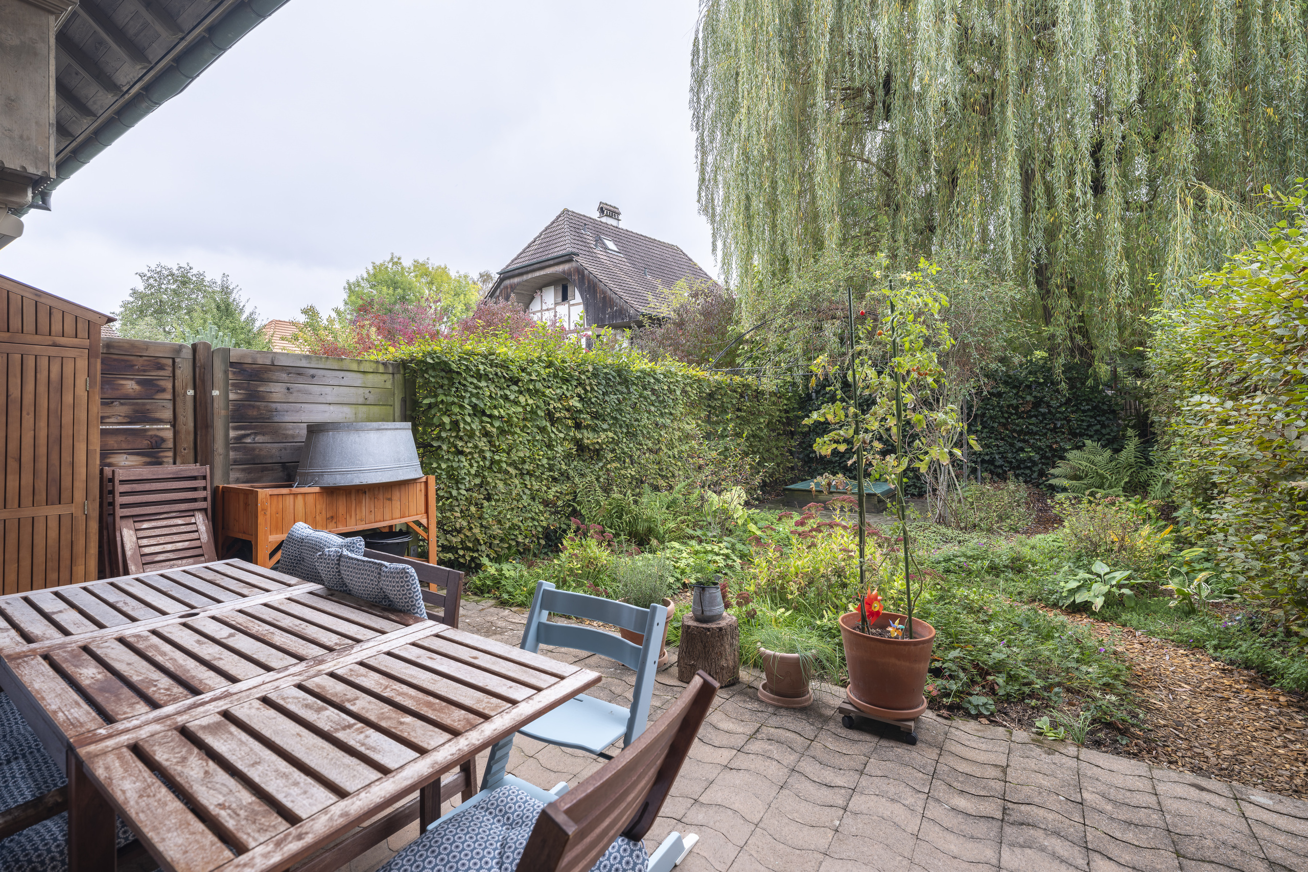 GARTENSITZPLATZ GEDECKT GARTENSITZPLATZ GEDECKT