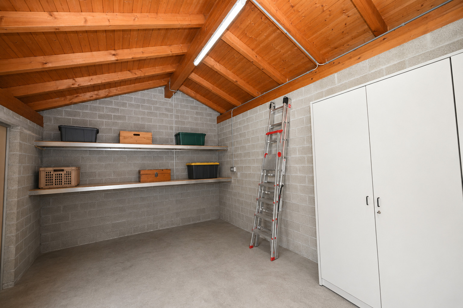 Interior view 14