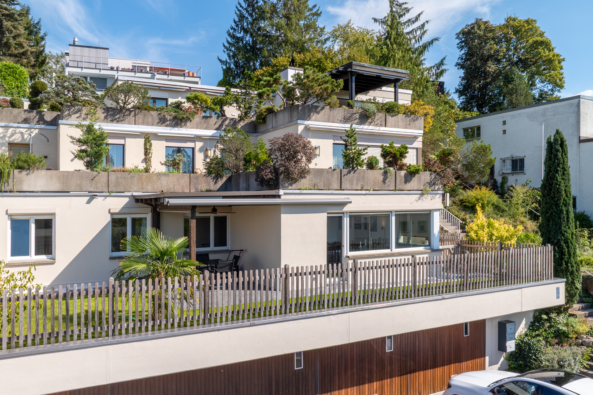 Exterior view 2