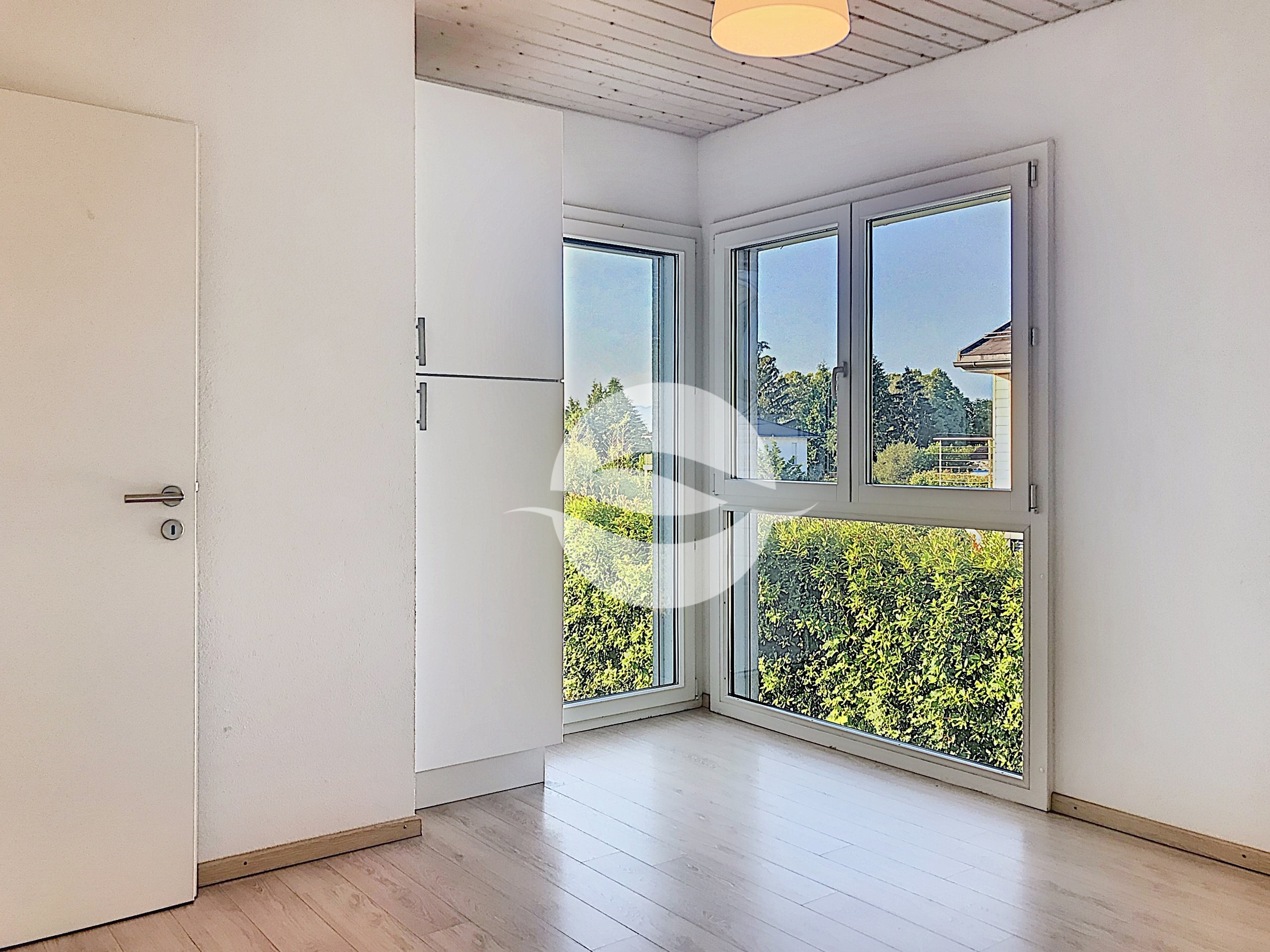 1er : 4ème Chambre à coucher