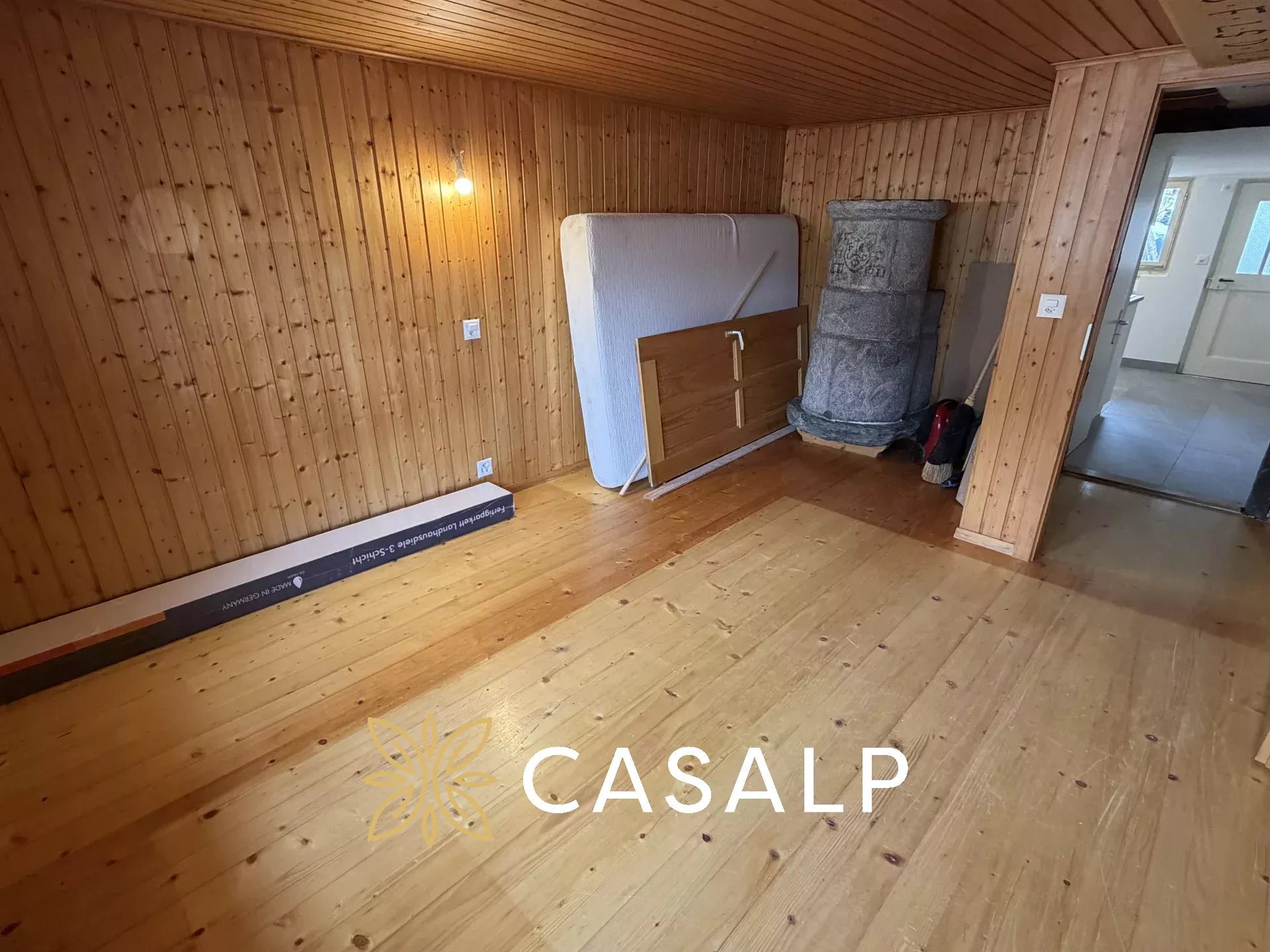 Photo 8