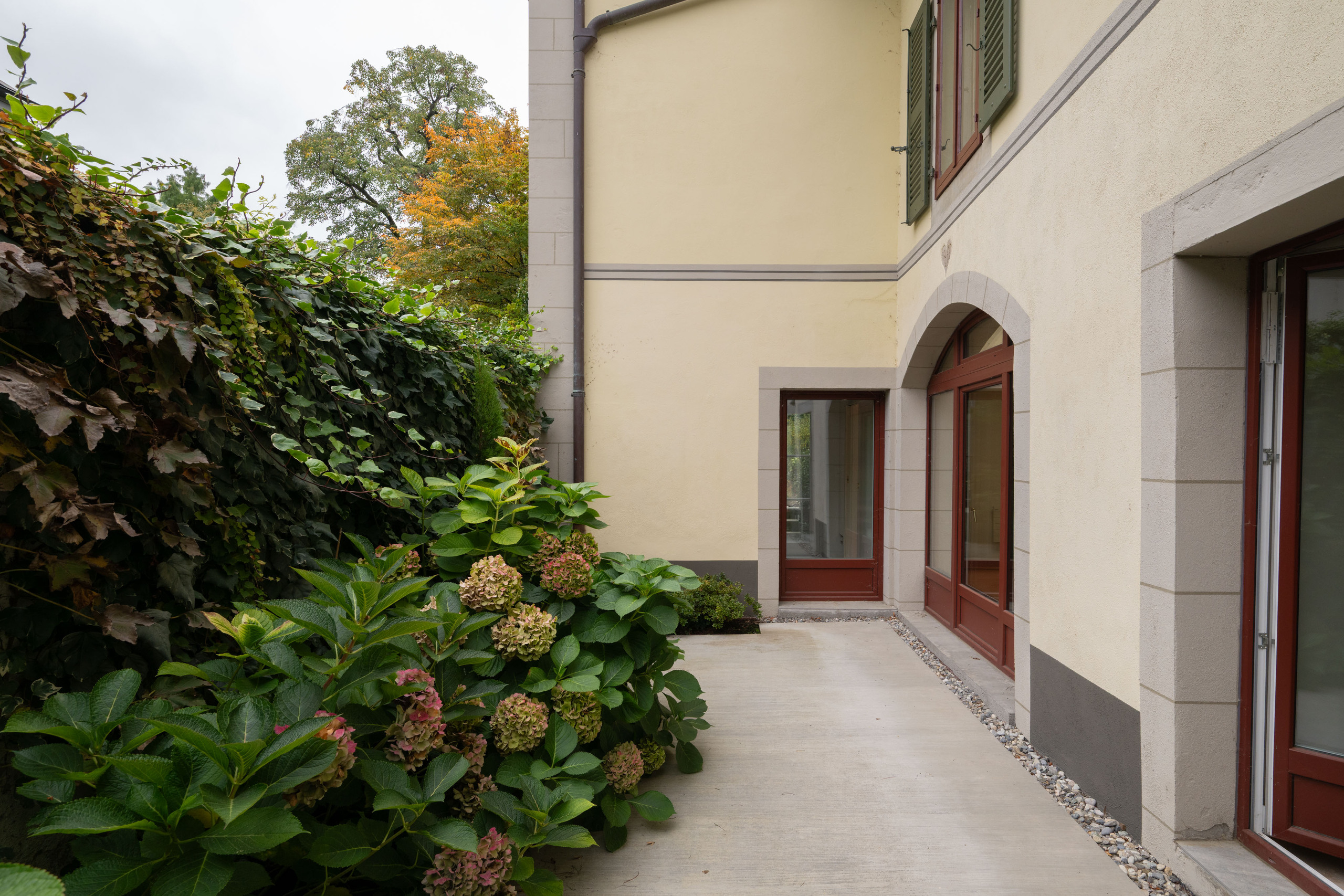 Exterior view 2