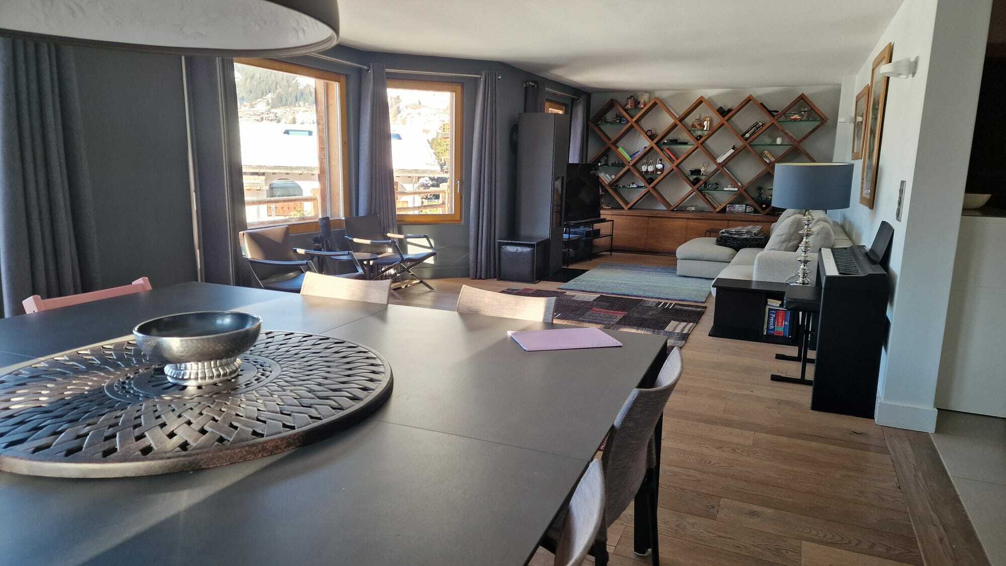 Salle à manger et living Rez supérieur Salle à manger et living Rez supérieur