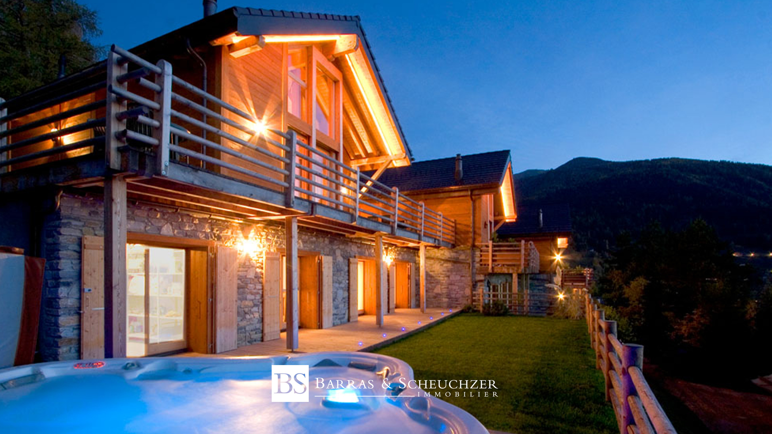 Terrasse avec jacuzzi