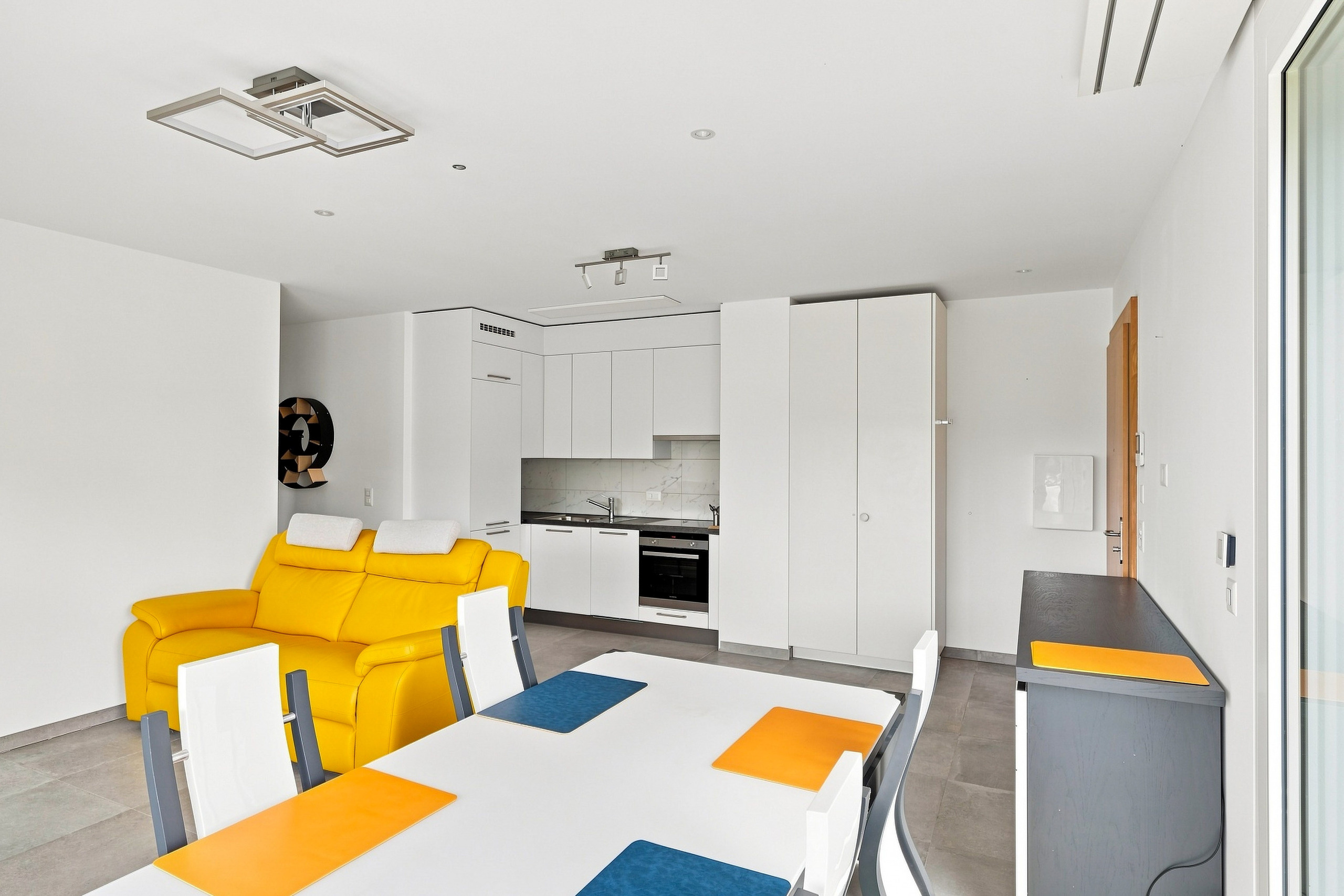 Interior view 3