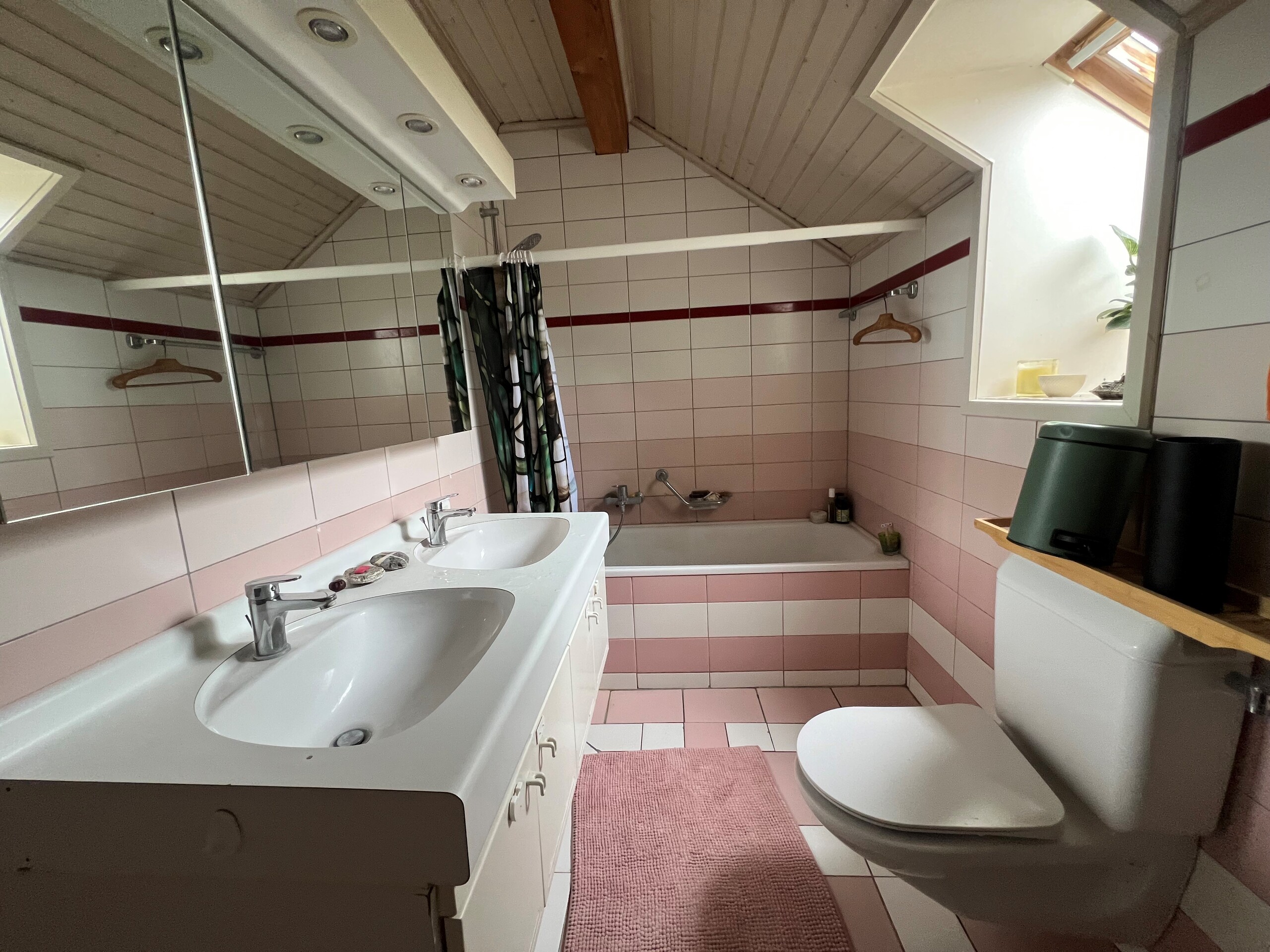 Interior view 3