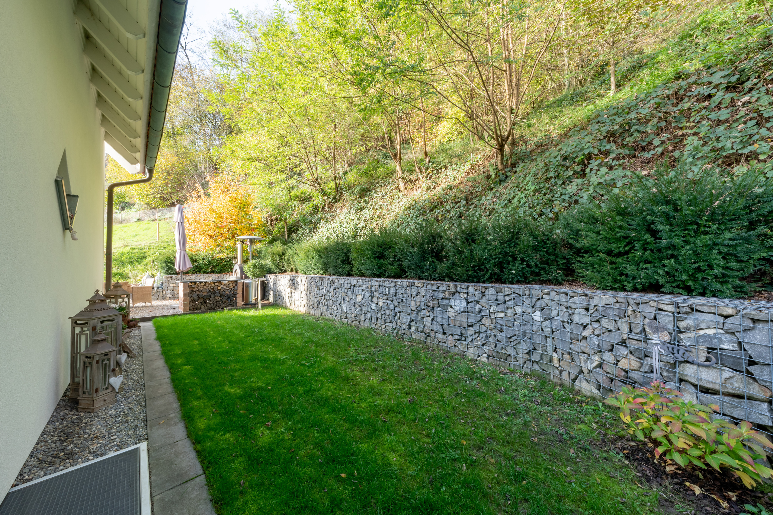 Garten mit Rasen 1.OG Garten mit Rasen 1.OG