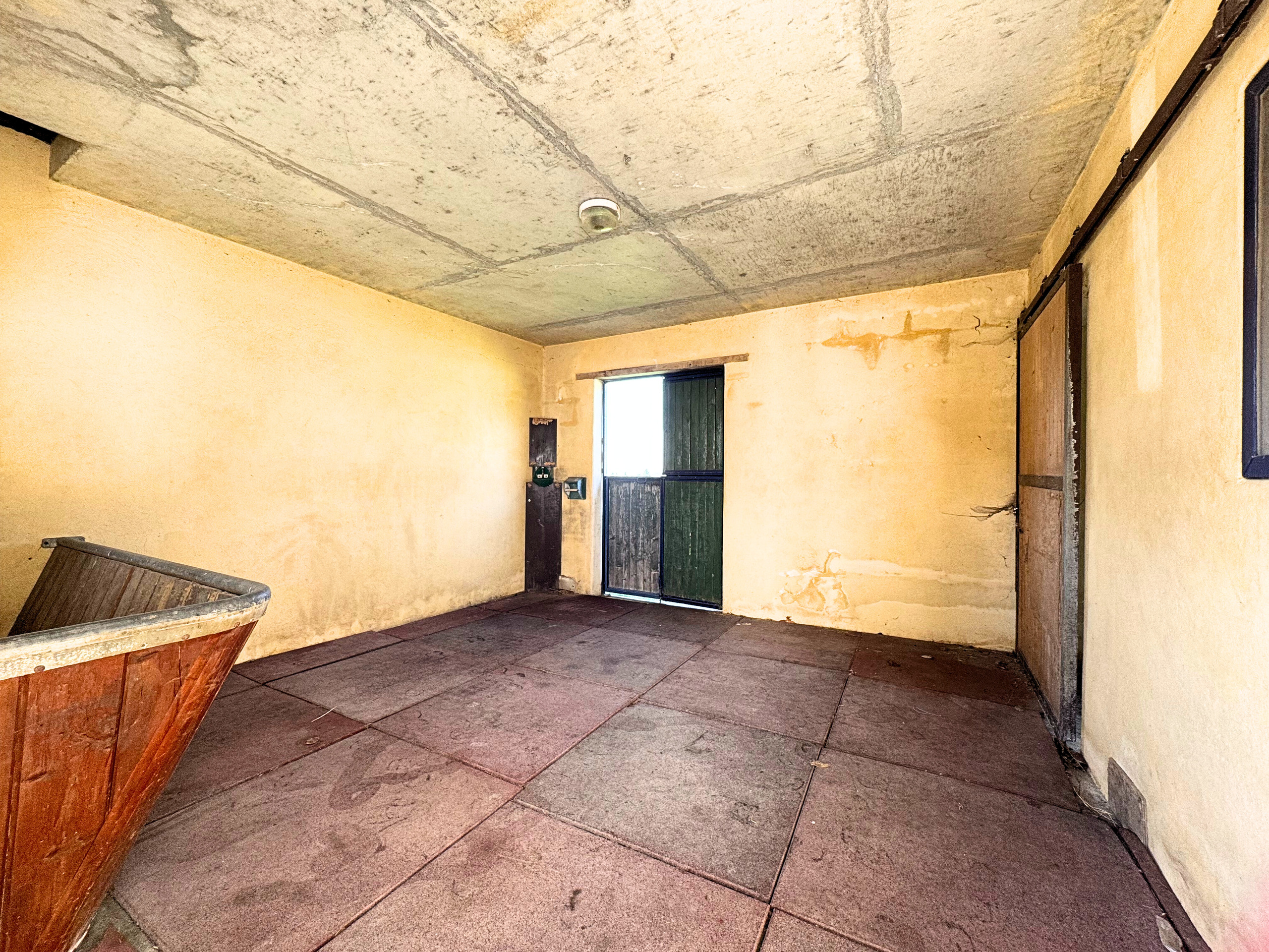 Les boxes, 25m2 chaque un