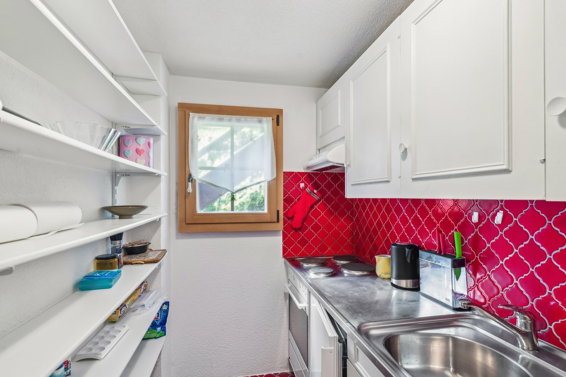Kitchen lower ground floor apartment