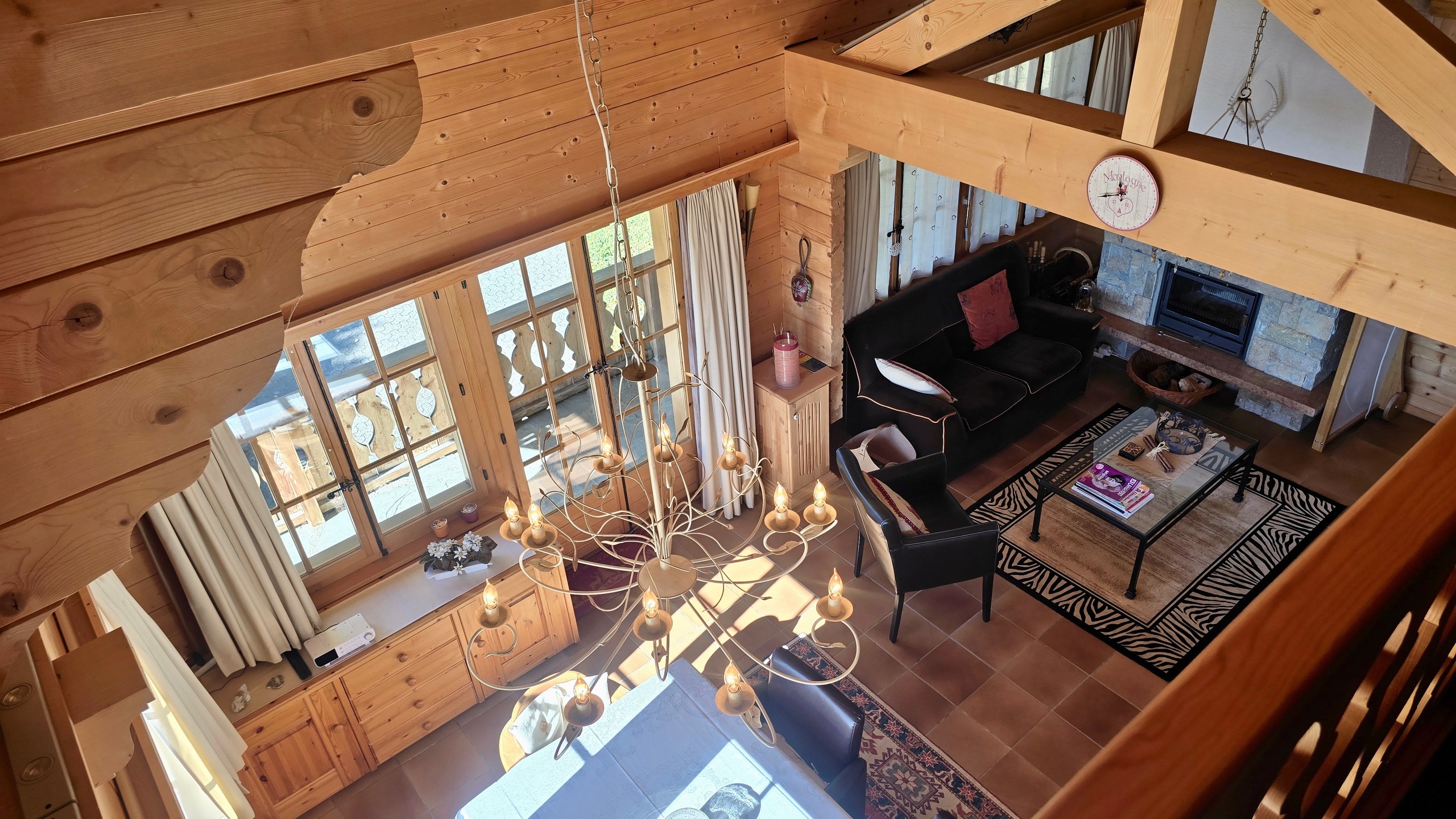 Interior view 6