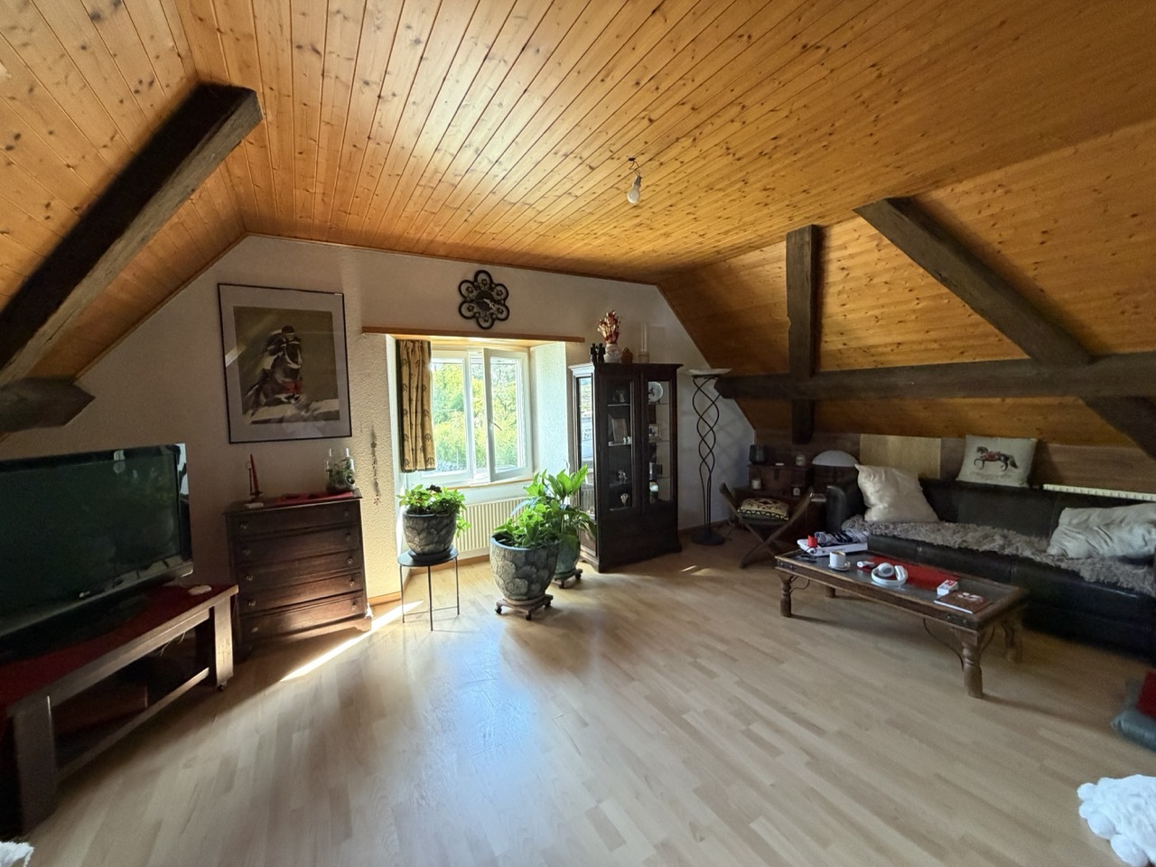 Interior view 32