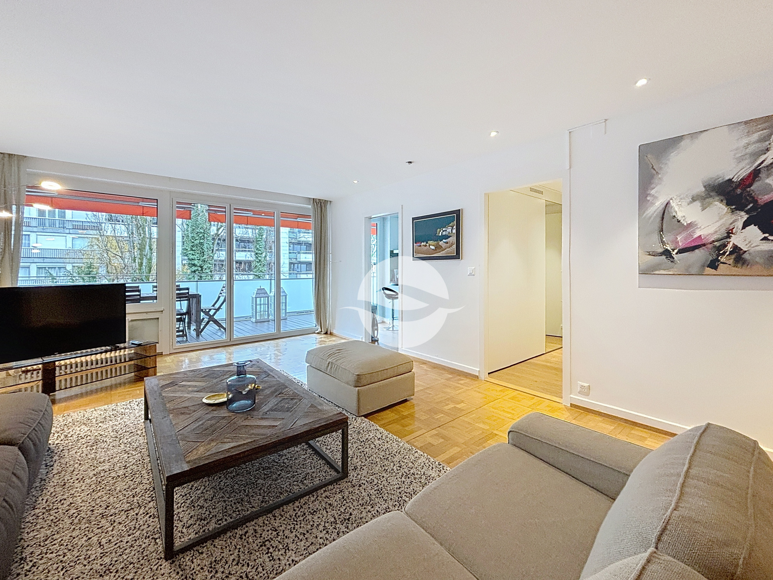 Salon avec accès terrasse