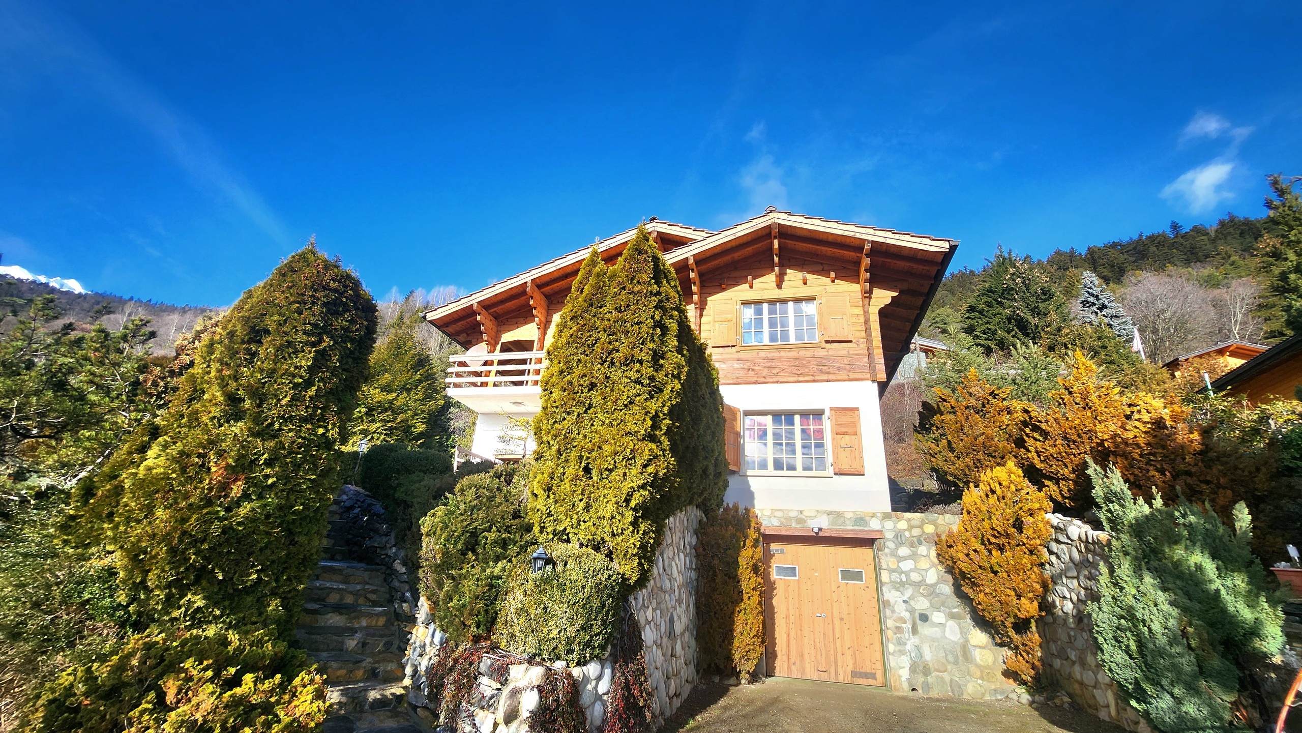 Exterior view 1