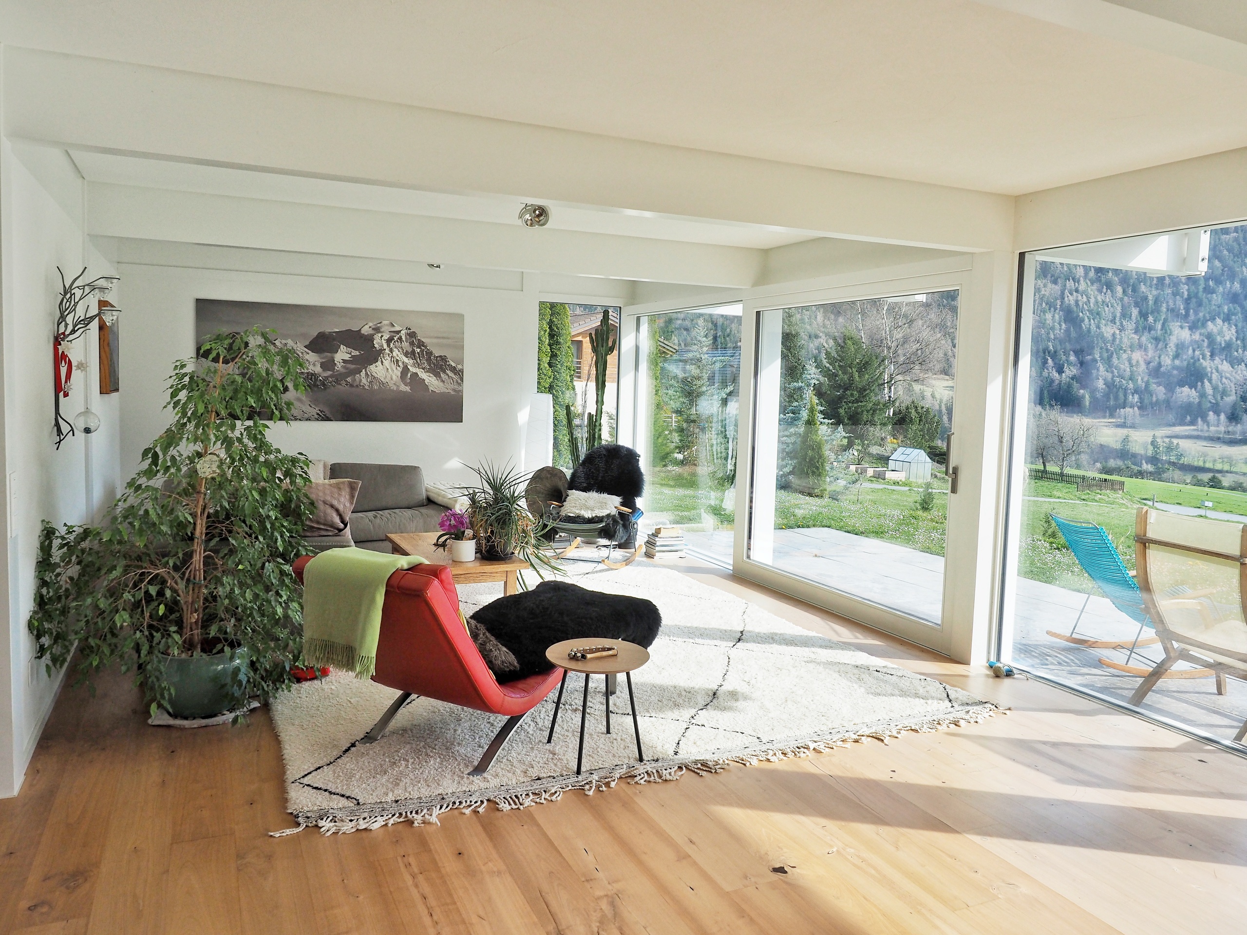 Interior view 11