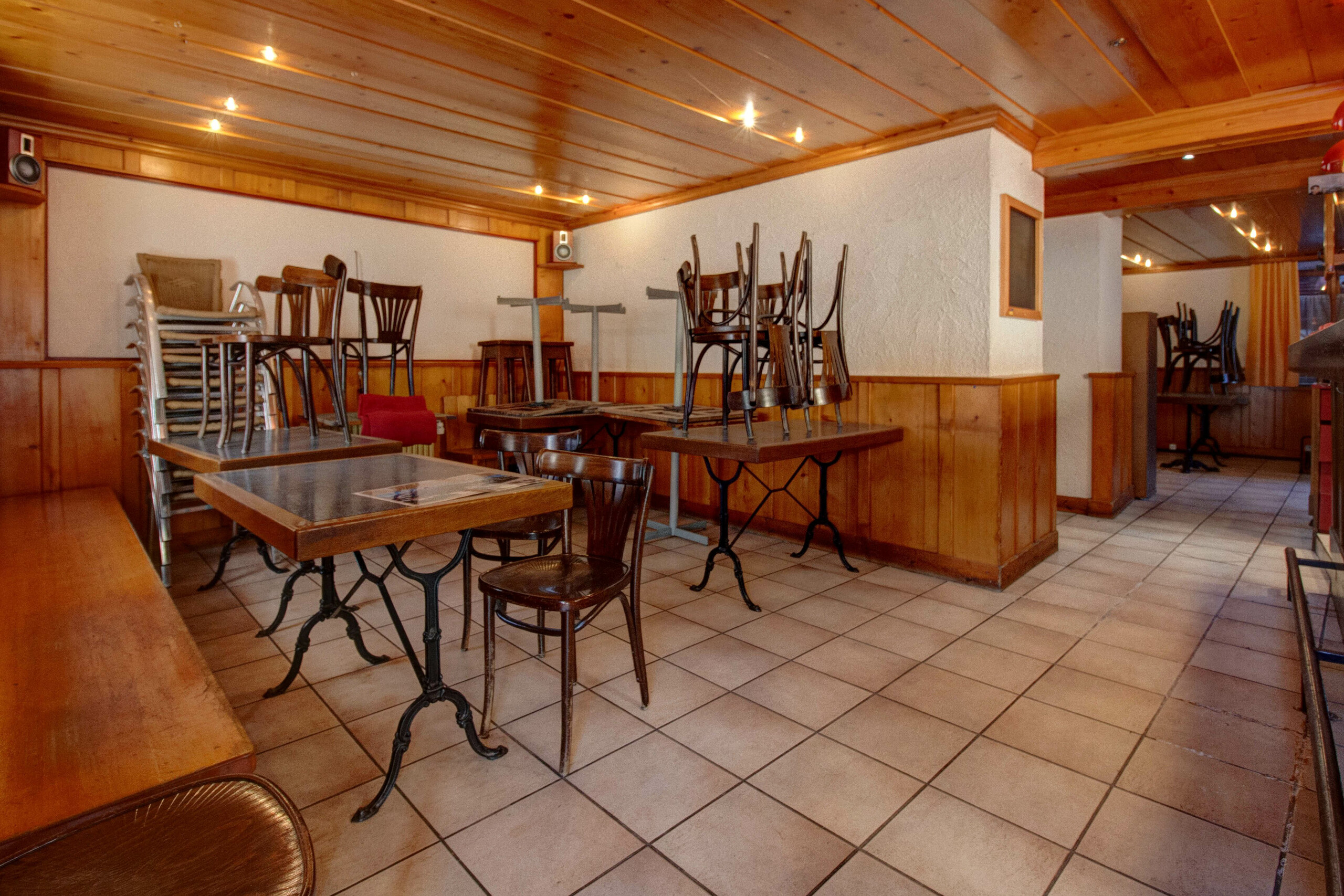Interior view 7