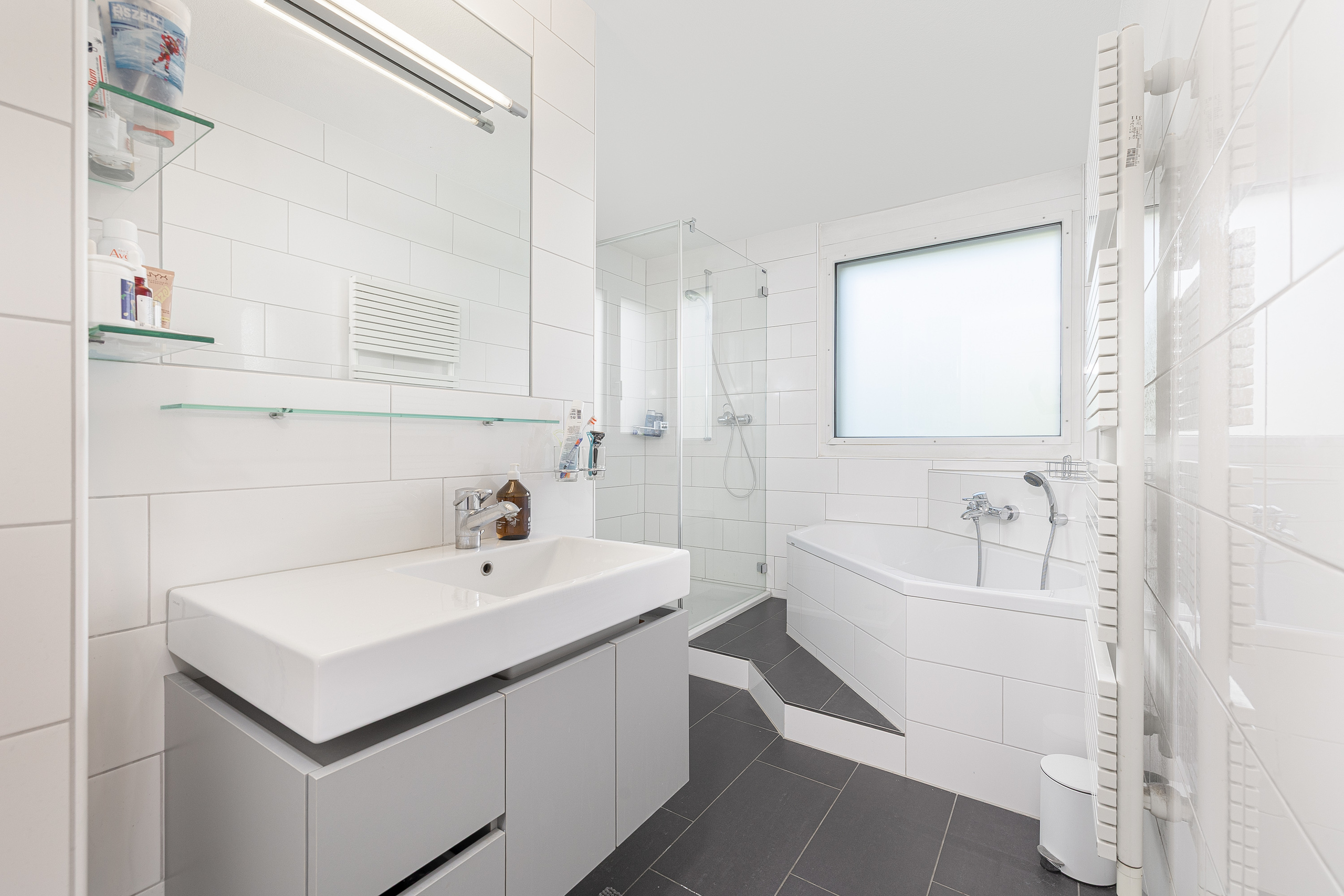 Interior view 4