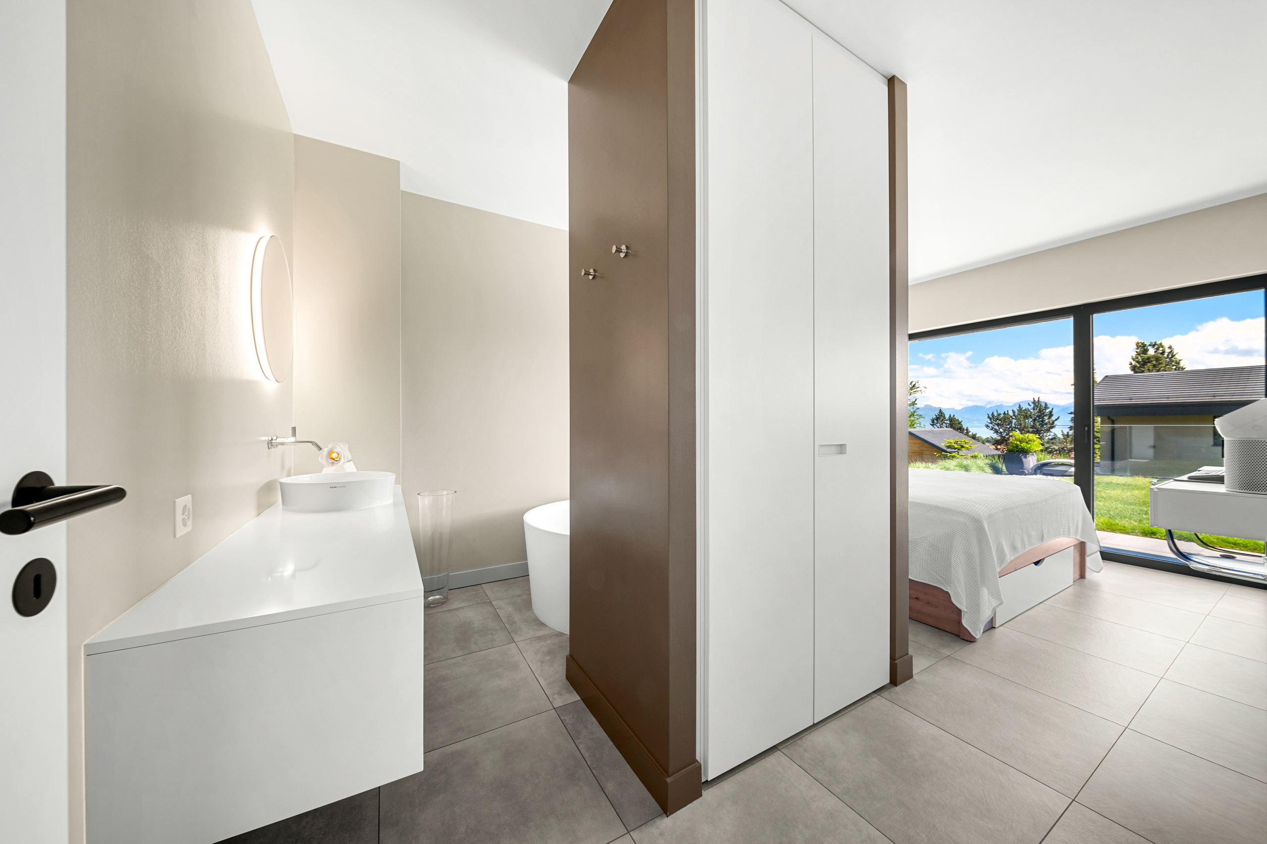 Chambre à coucher avec salle de bains Chambre à coucher avec salle de bains