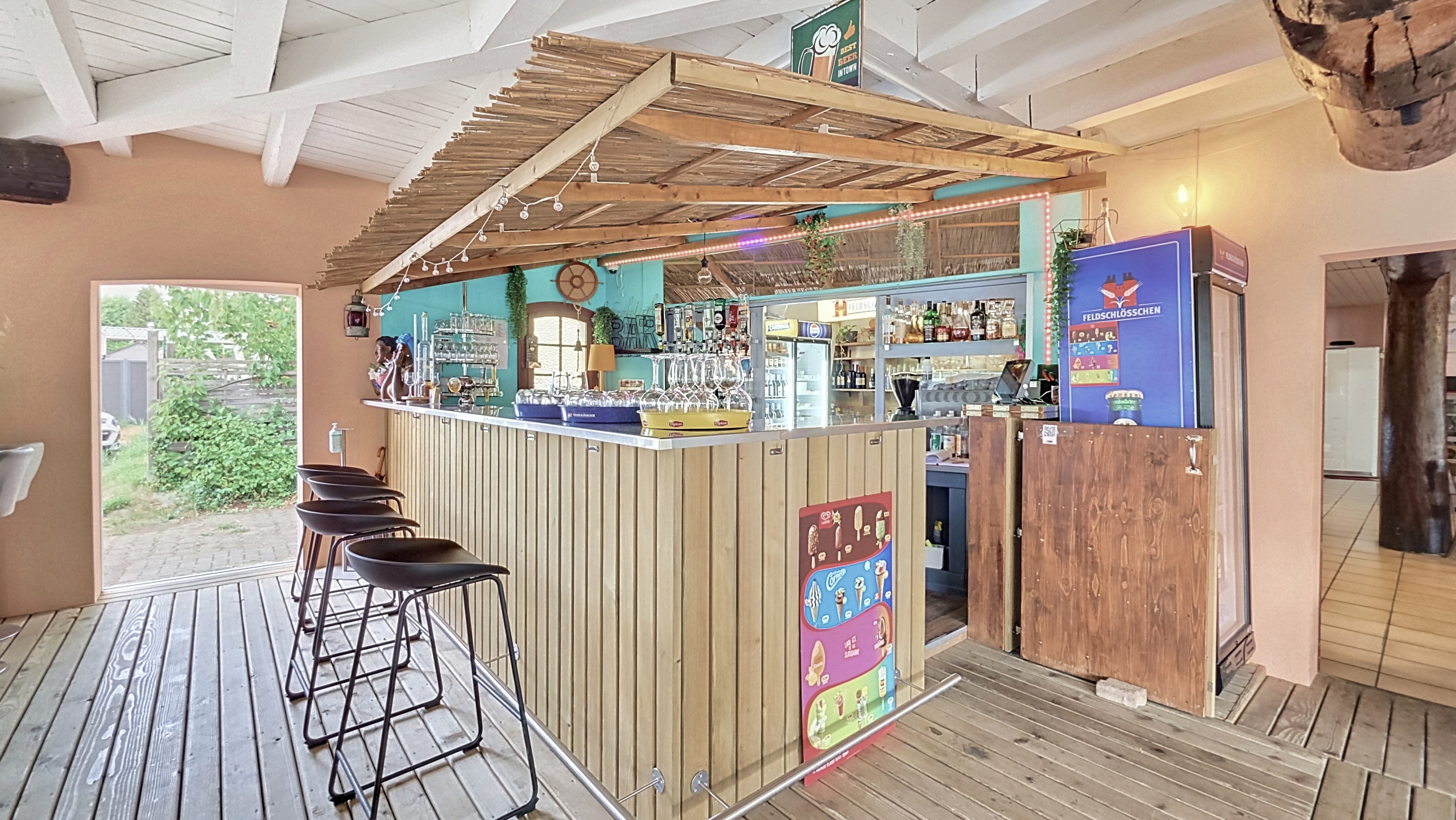 Café-restaurant 140 m2 / bar Café-restaurant 140 m2 / bar