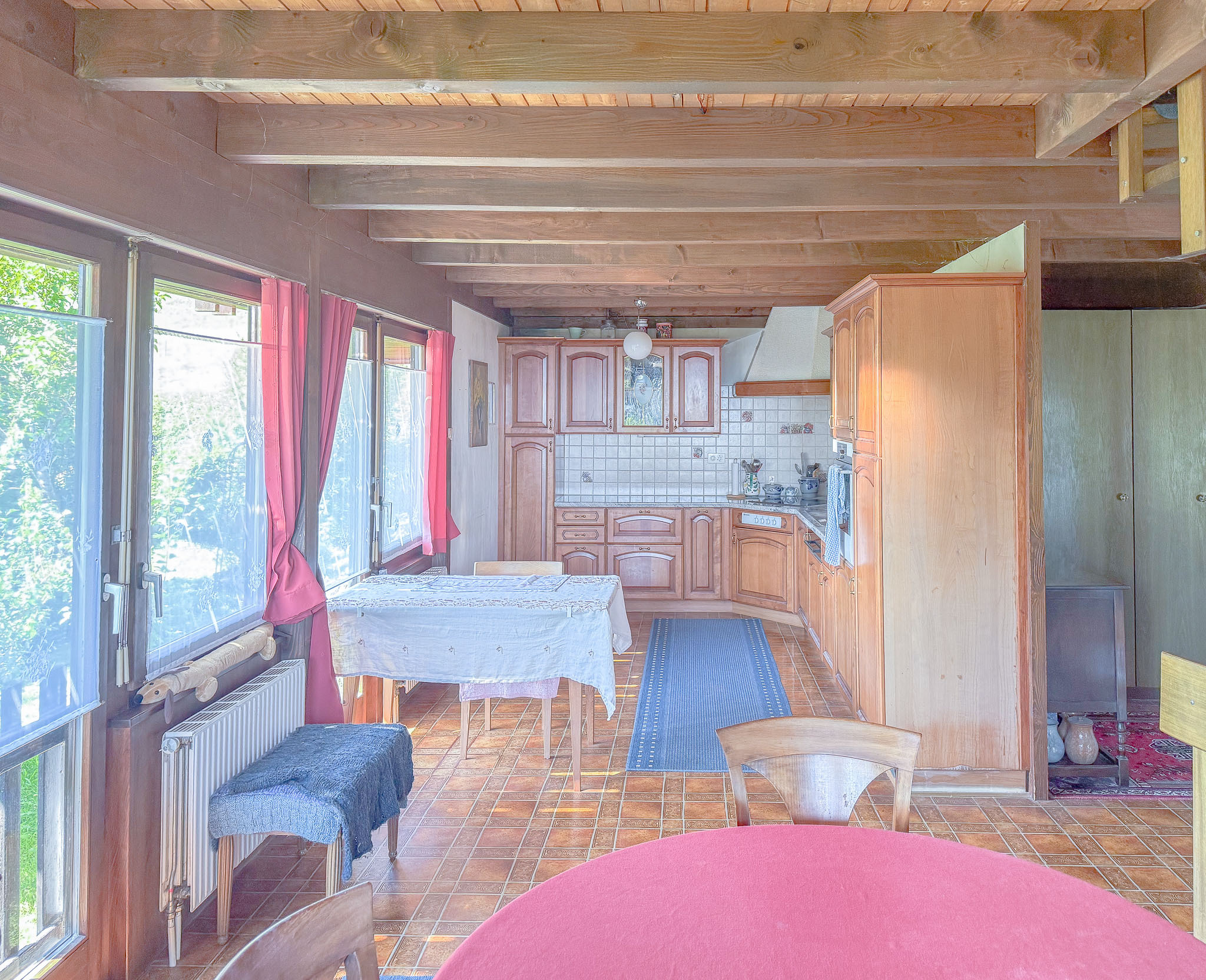 Rez : cuisine agencée ouverte