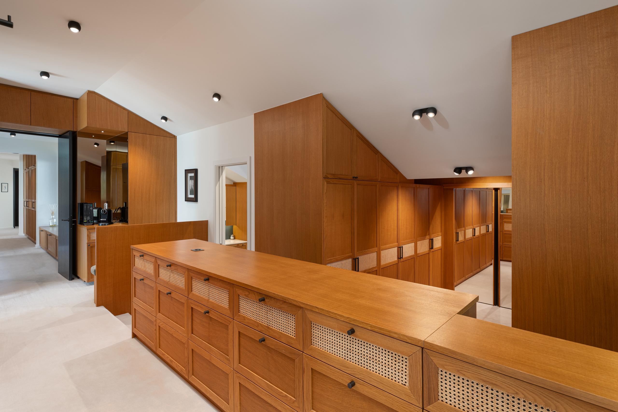 Master bedroom dressing room Master bedroom dressing room