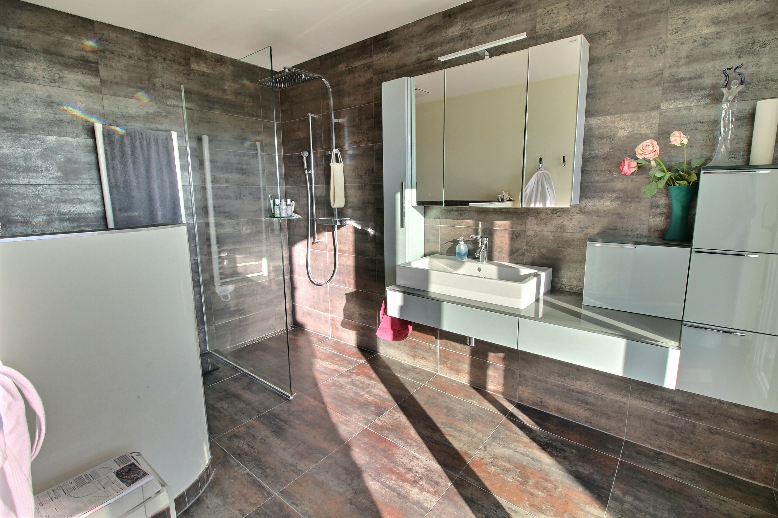 Salle de bains parentale