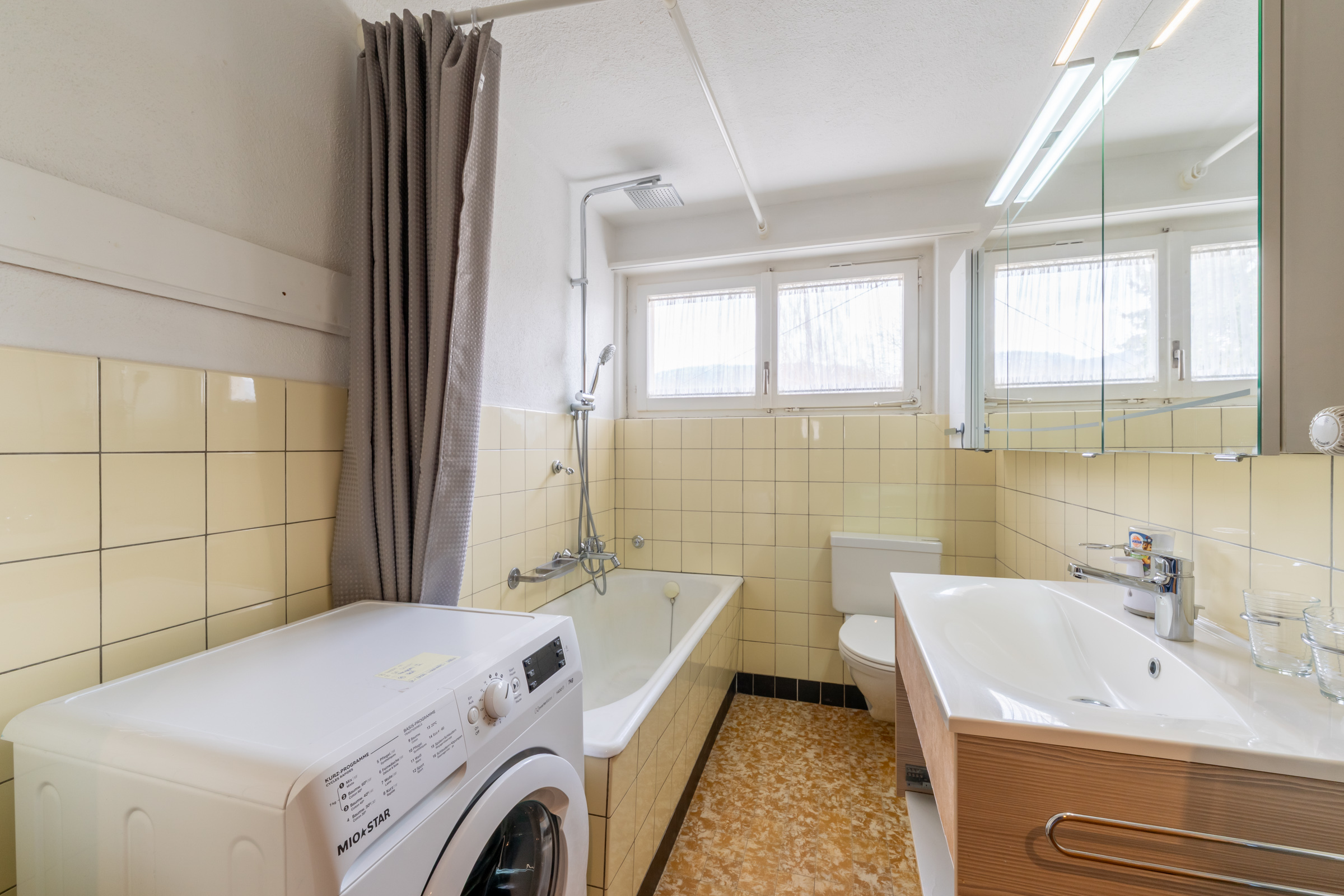 Dachwohnung/ Nasszelle Dachwohnung/ Nasszelle