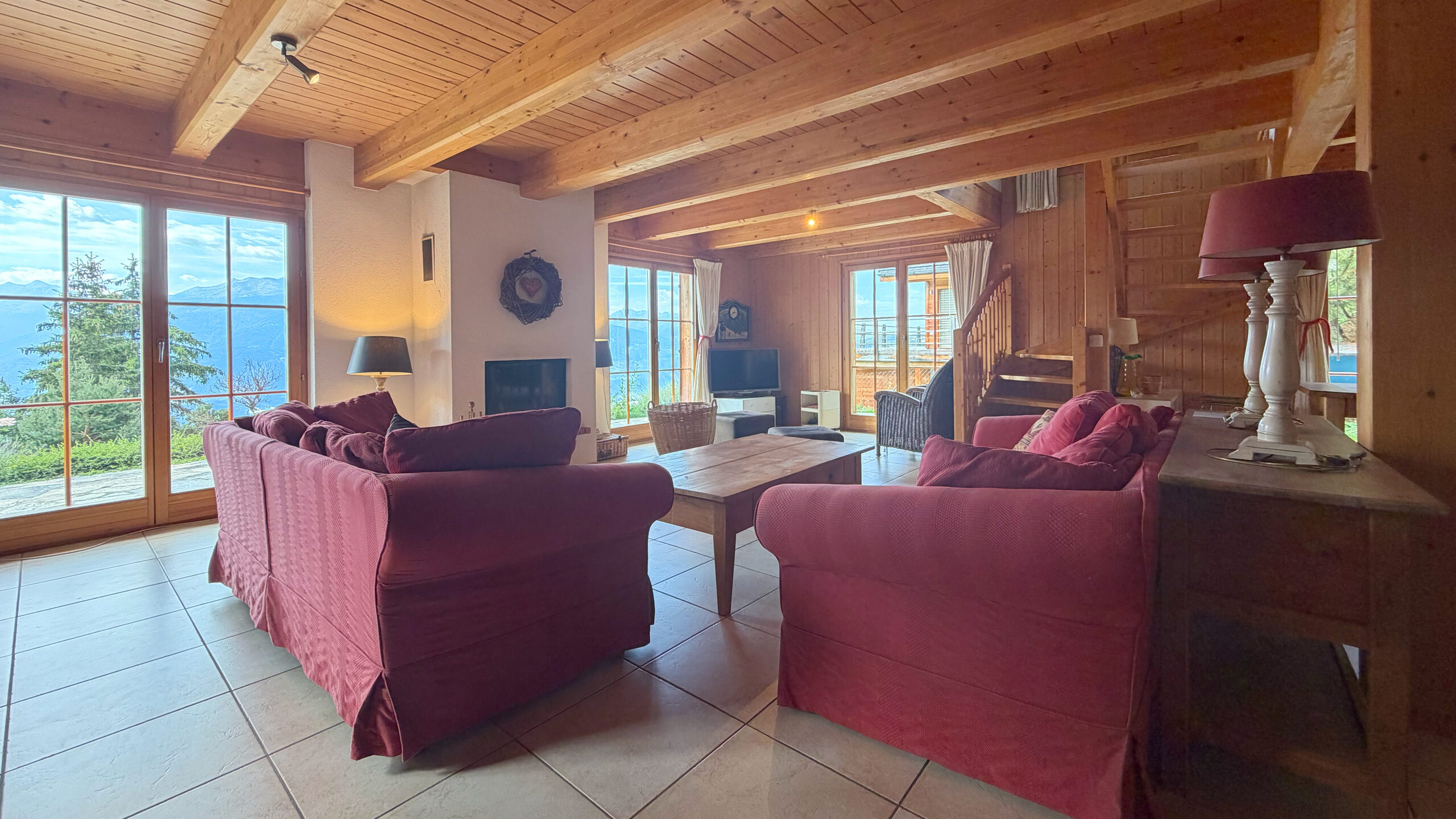 Interior view 9